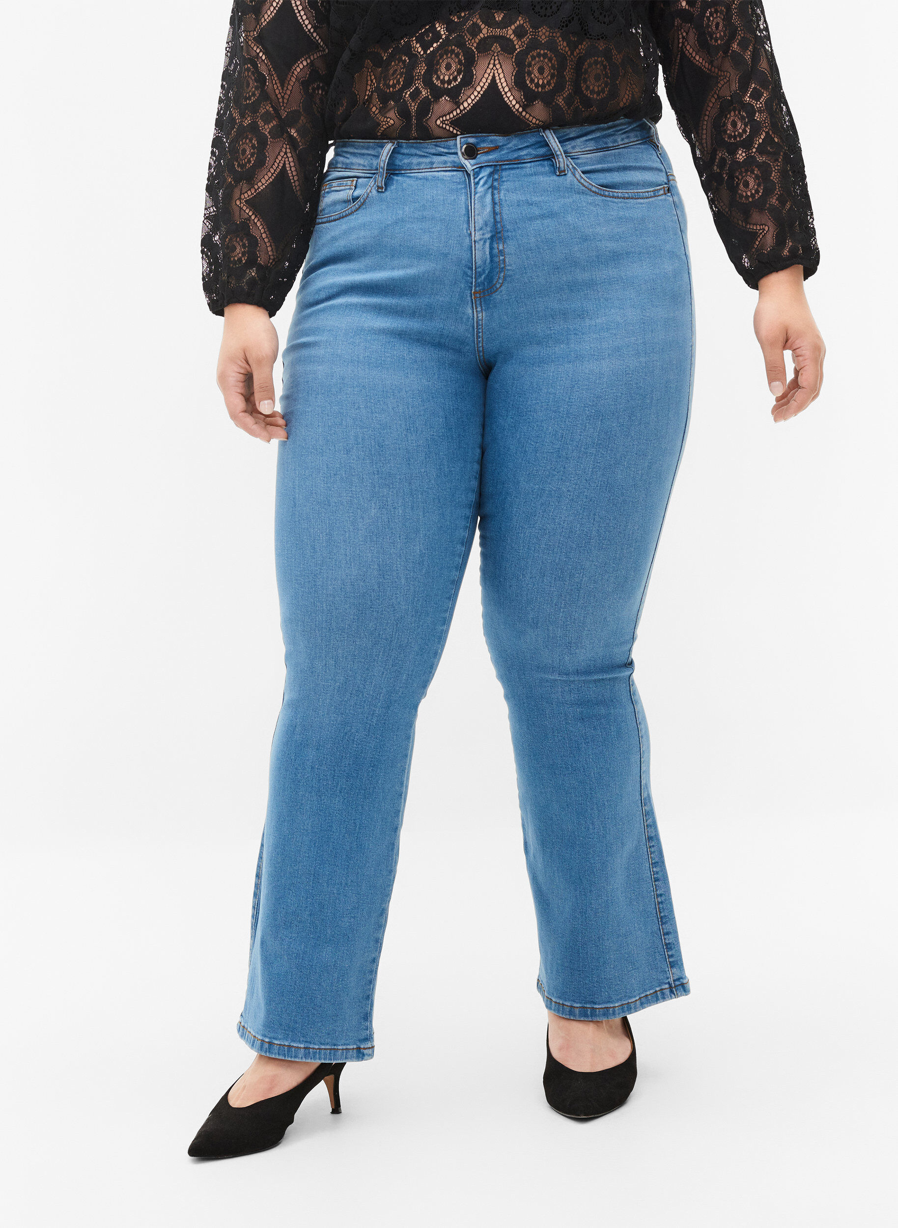Zizzi Ellen bootcut jeans med h&ouml;g midja, Bl&aring;, Model image number 3