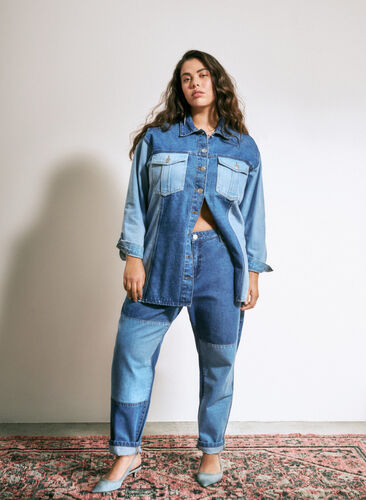 Mille mom fit-jeans med färgblock och hög midja, Light Blue Denim, Image image number 0