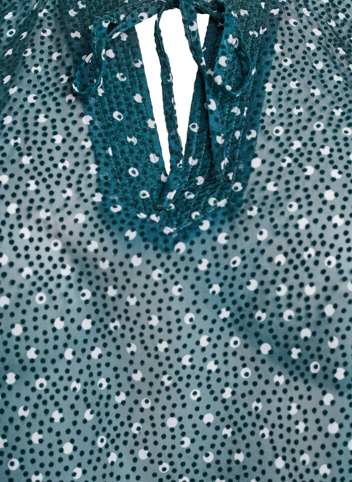 Blus i chiffong med volangdetaljer och små prickar, Grön, Packshot image number 2