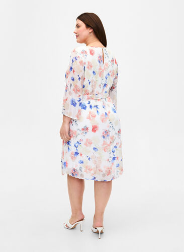 Mönstrad plisserad klänning med knytband, White/Blue Floral, Model image number 1