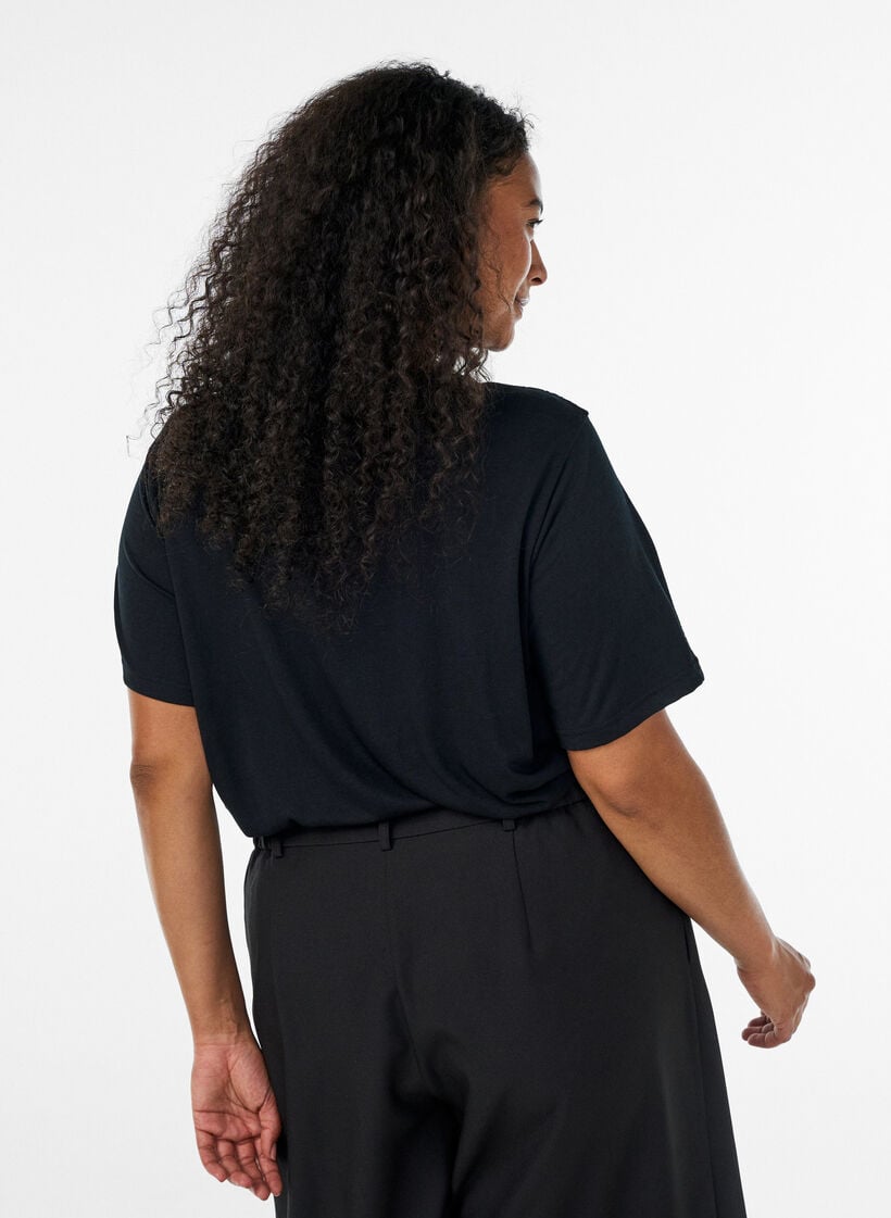 Blus med spetsinf&auml;llning och ballong&auml;rmar, Svart, Model image number 2