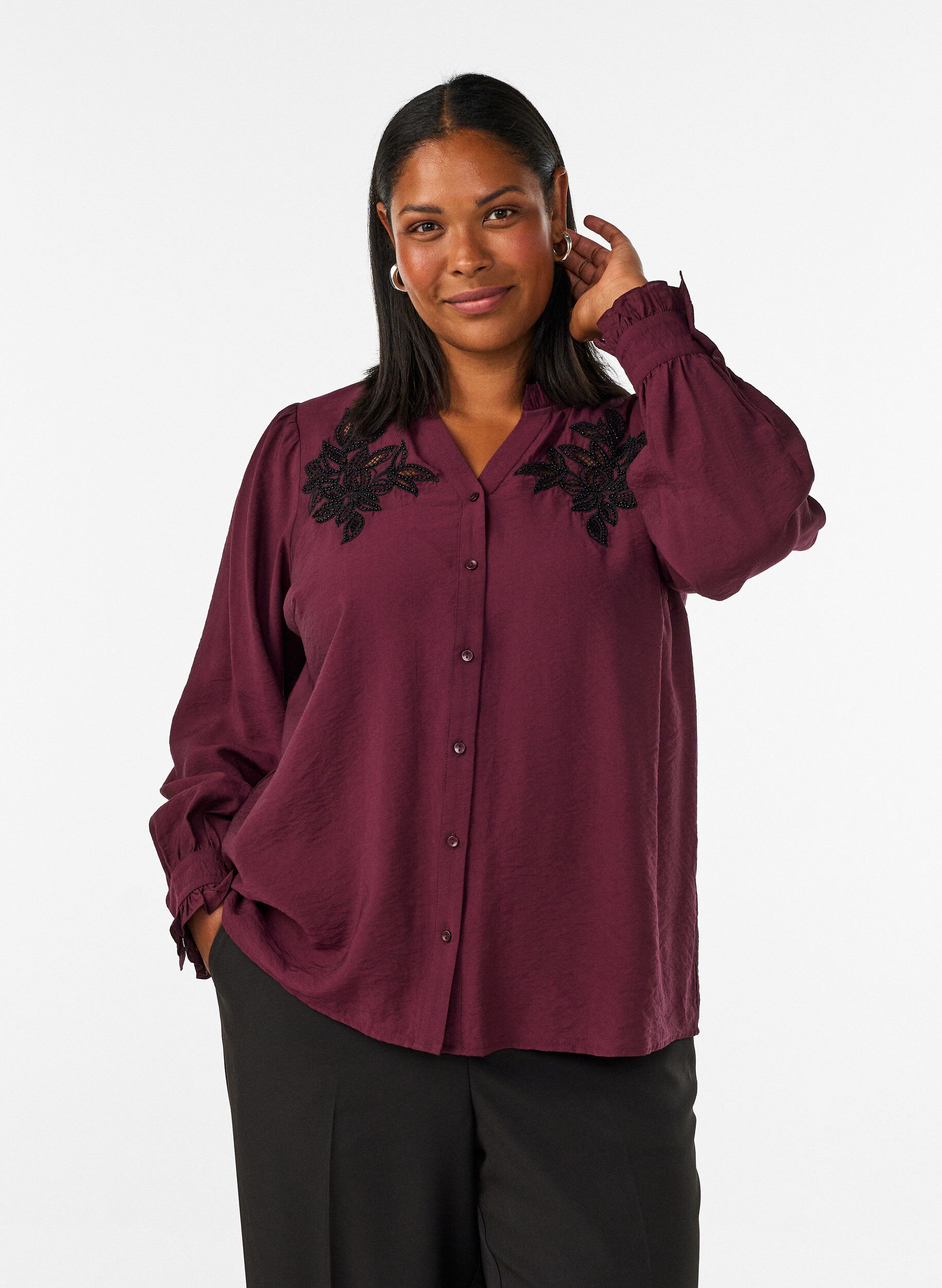 ZizziSkjortblus med broderade blomapplikationer, R&ouml;d, Model image number 0