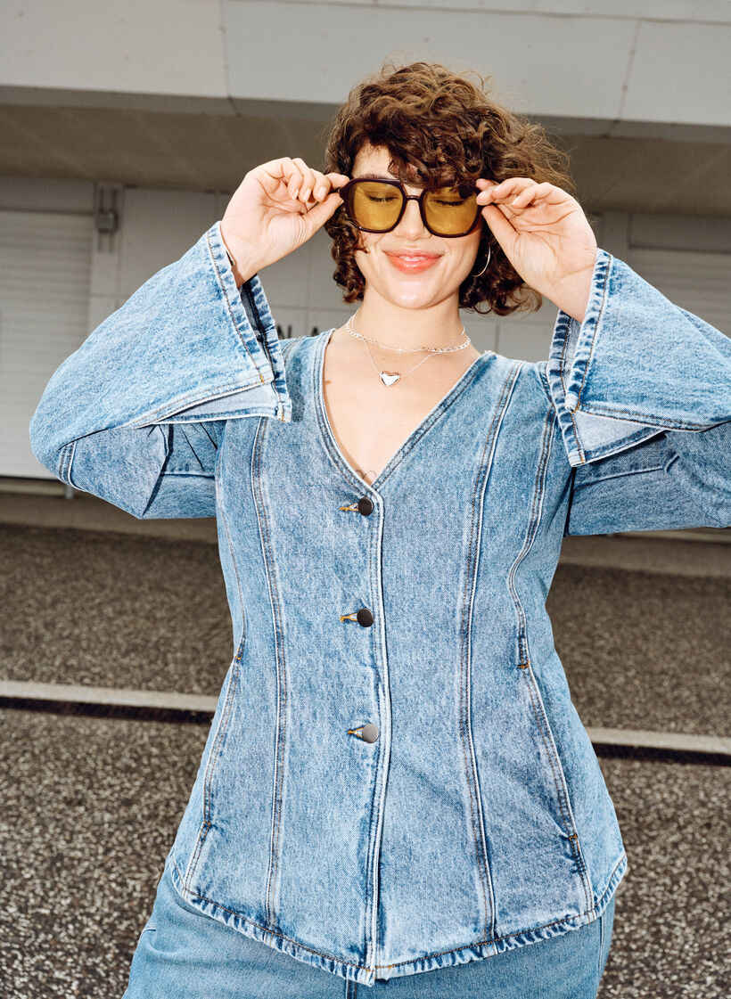 Jeansjacka med formande s&ouml;mmar och v-ringning, Bl&aring;, Image