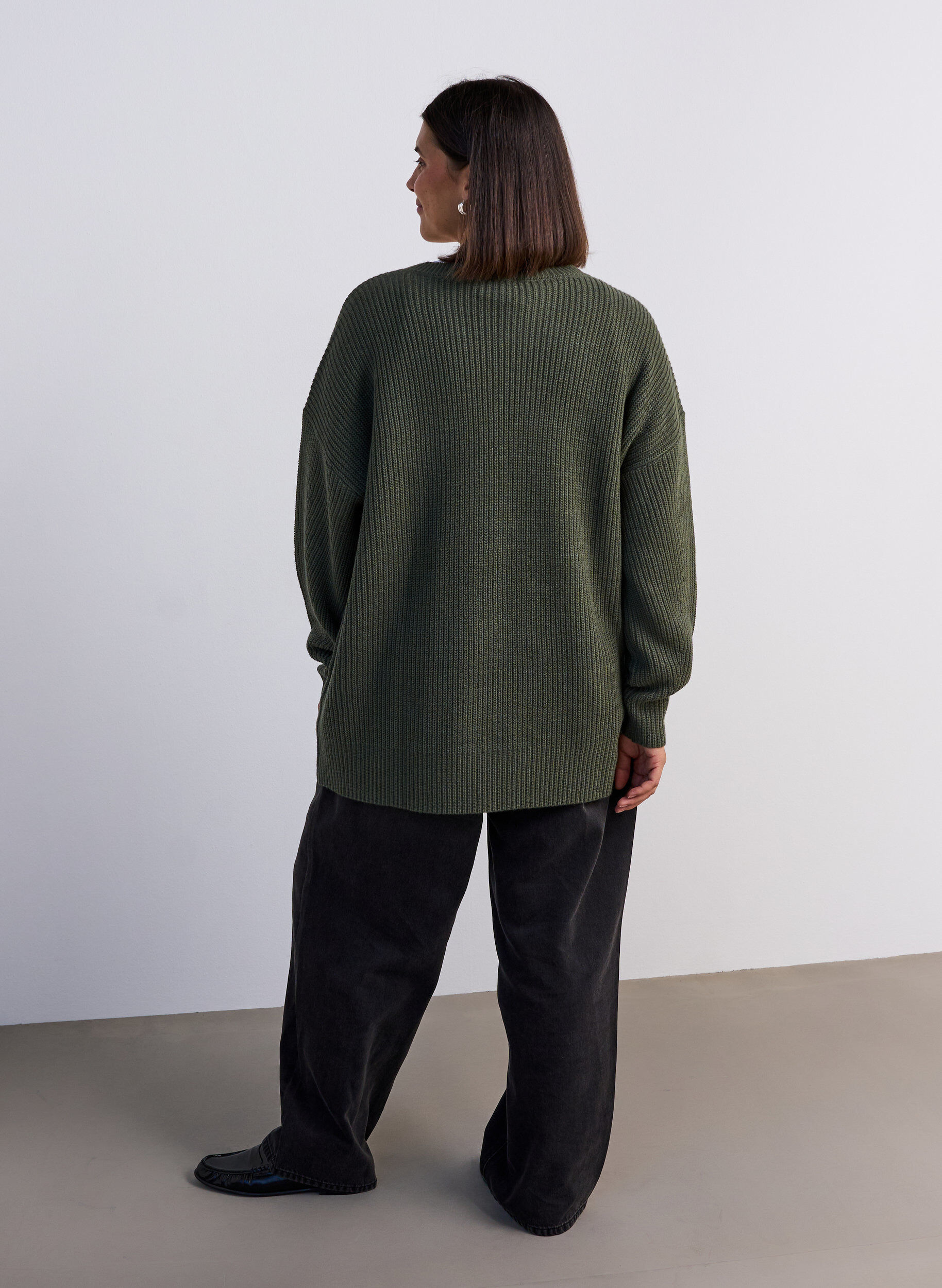 ZizziL&aring;ng ribbstickad blus med V-ringning, Gr&ouml;n, Model image number 2