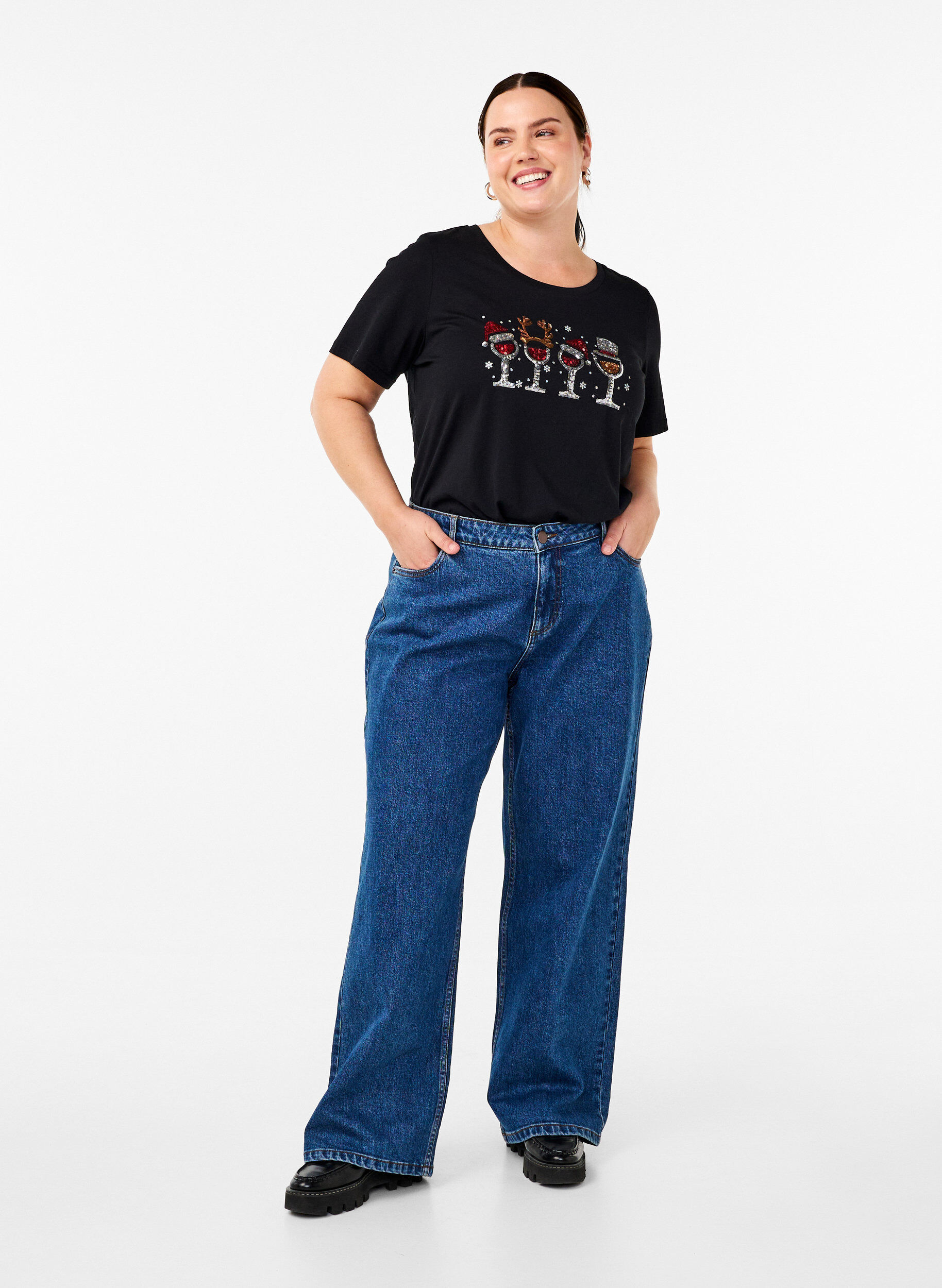 Zizzi Jul-t-shirtar i 100% bomull, Black w. Drinks, Model image number 2