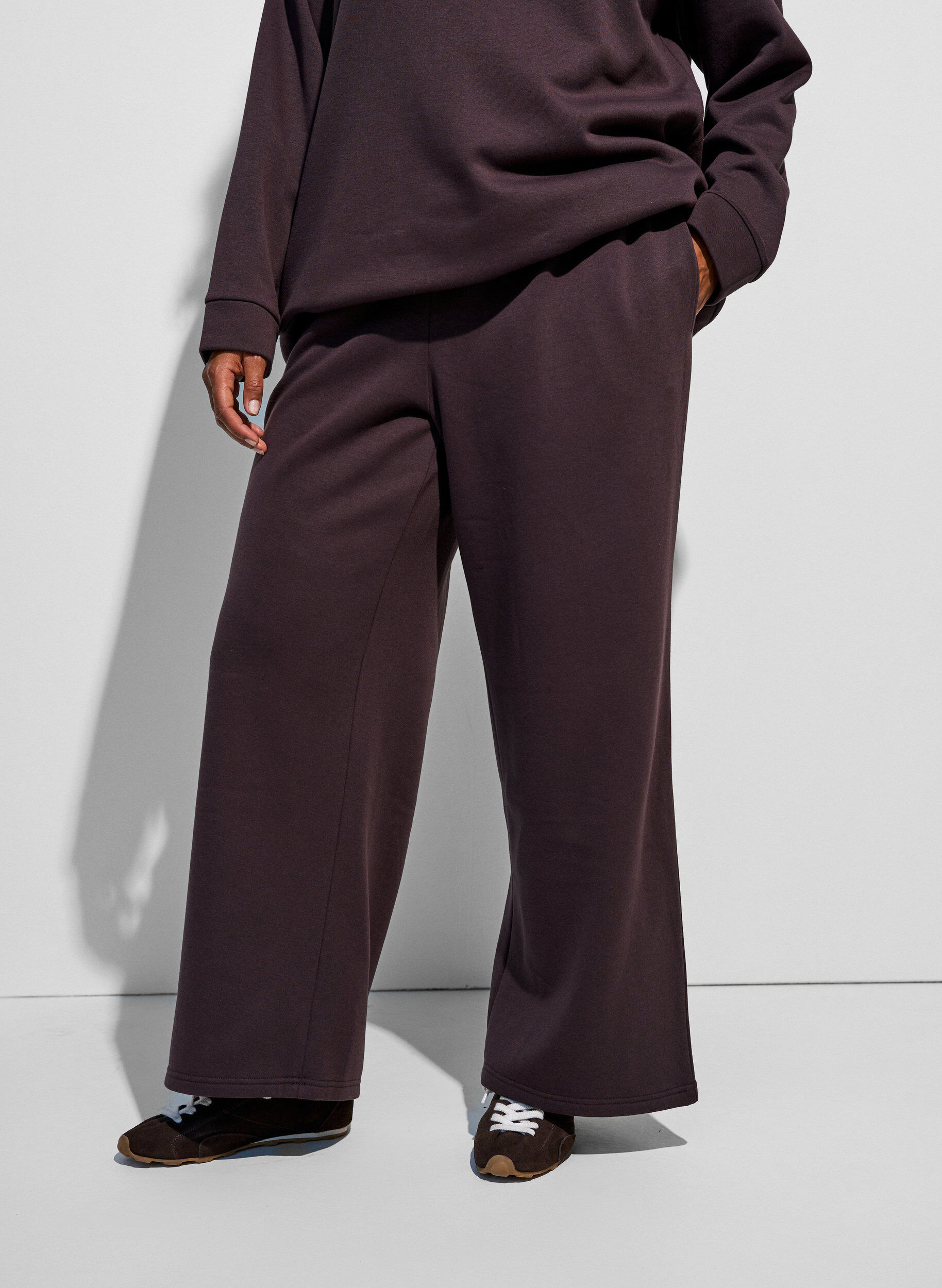 ZizziSweatpants med h&ouml;g midja och vida ben, Brun, Model image number 2