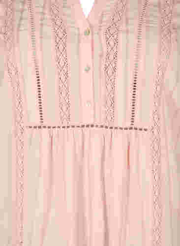 Randig klänning i viskos med spetsdetaljer, Strawberry Cream, Packshot image number 2
