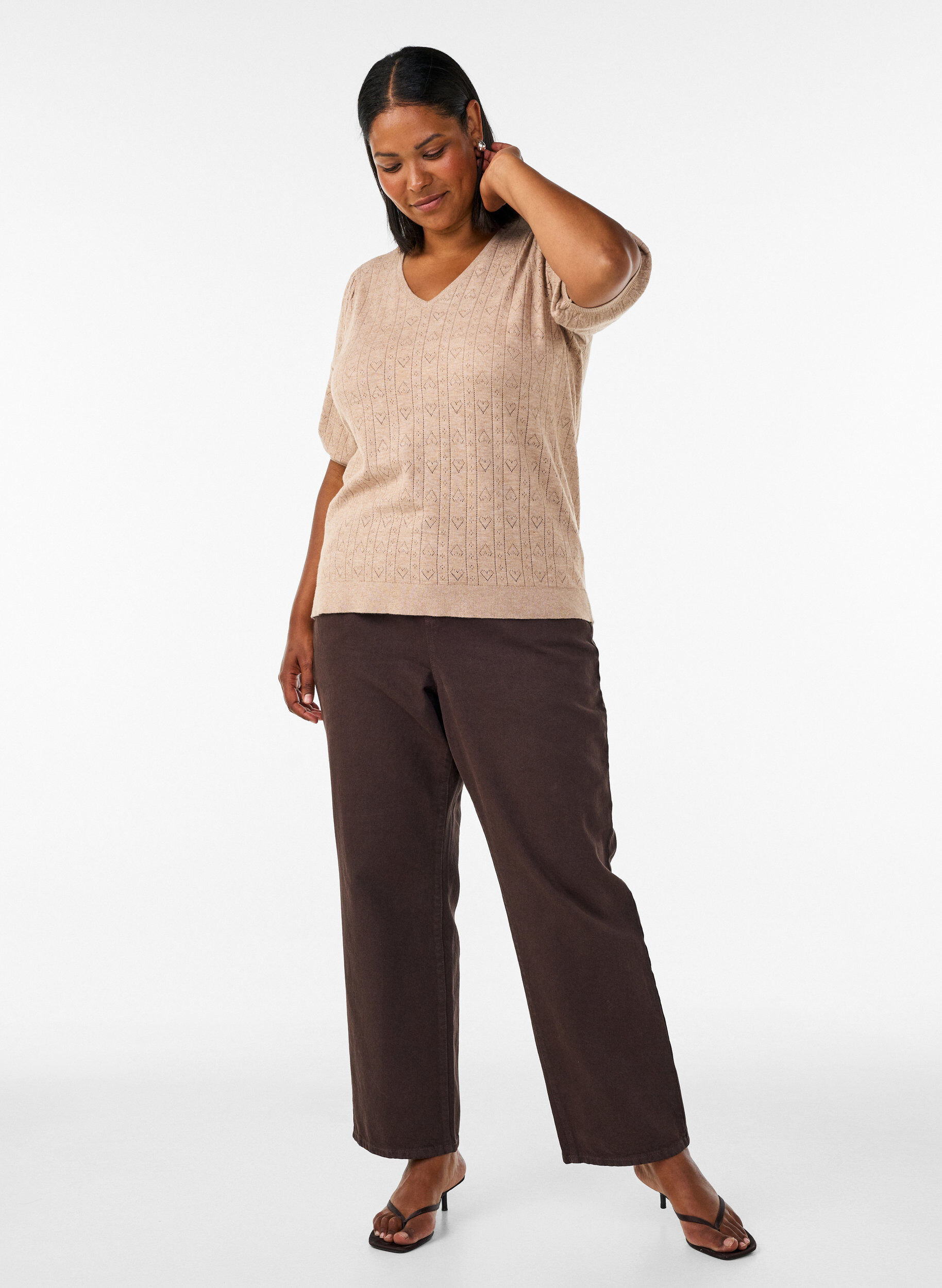 ZizziKort&auml;rmad stickad blus med pointellem&ouml;nster, Beige, Model image number 1