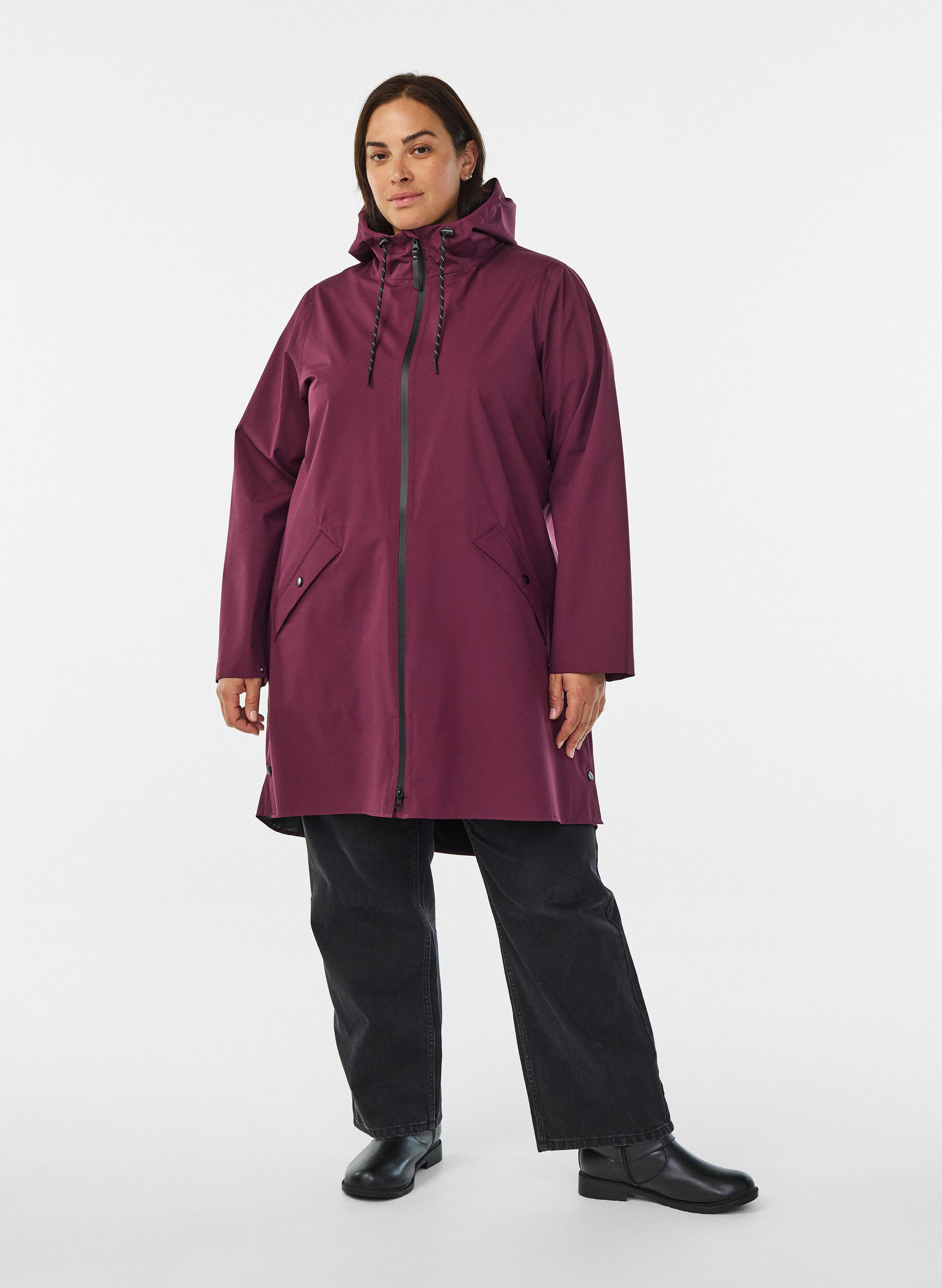 ZizziRegnjacka med fickor och huva, M&ouml;rk Bordeaux, Model image number 1