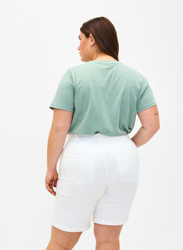 Åtsittande jeansshorts med hög midja, Bright White, Model image number 1