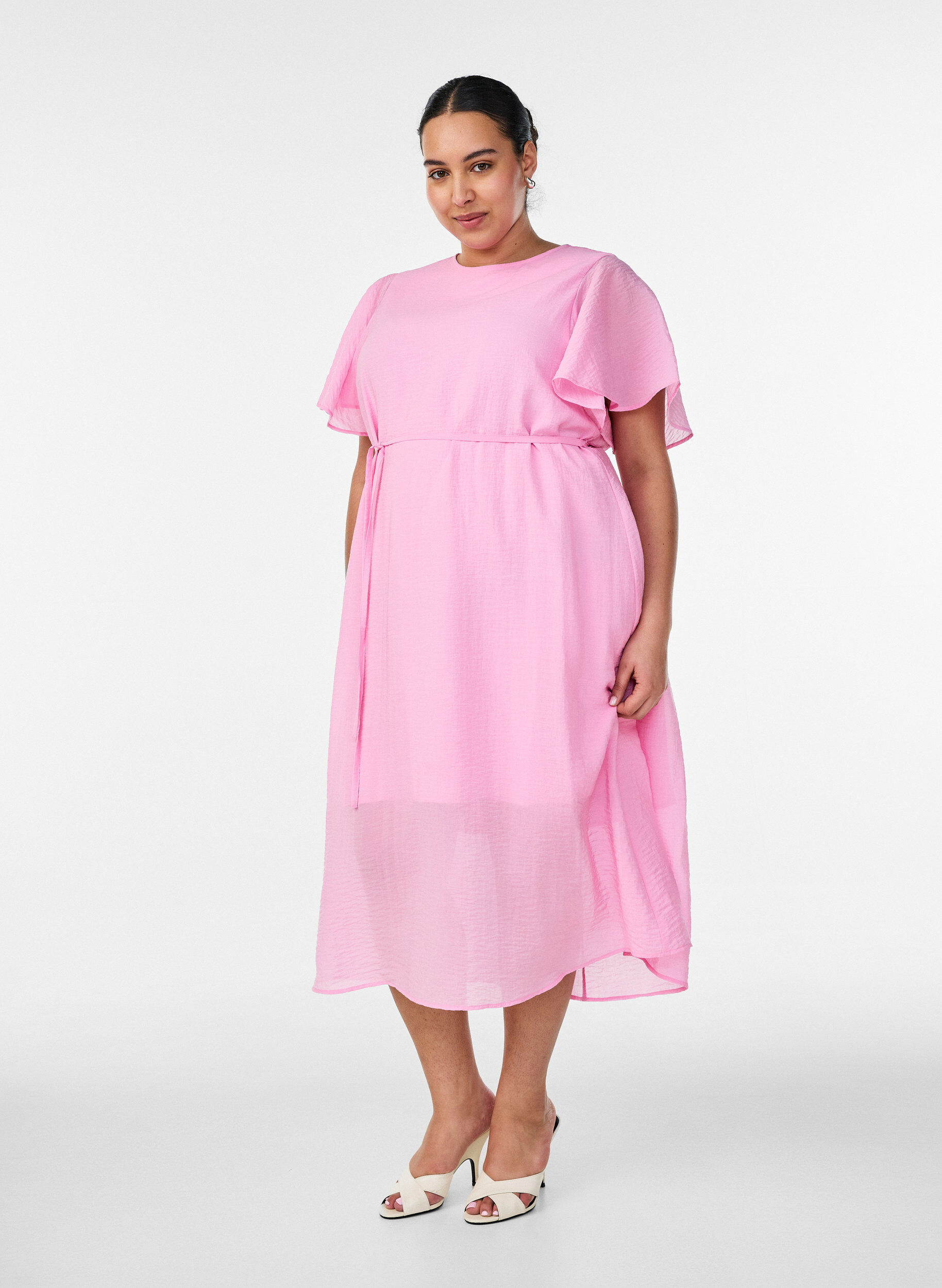 Ankell&aring;ng kl&auml;nning med fladder&auml;rmar och knytsk&auml;rp i midjan, Rosa, Model