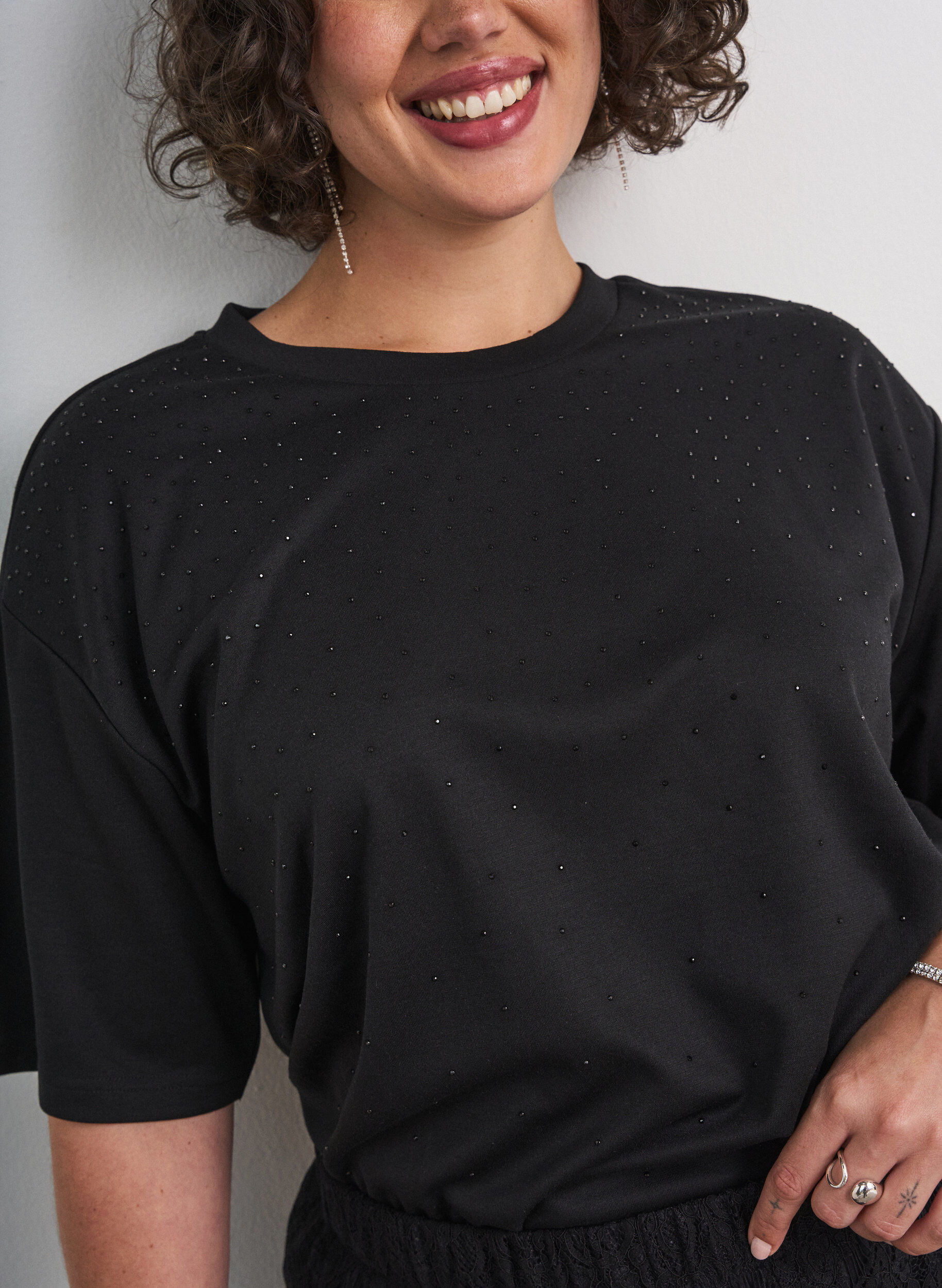 ZizziT-shirt med strassstenar och rund hals, Svart, Model image number 3