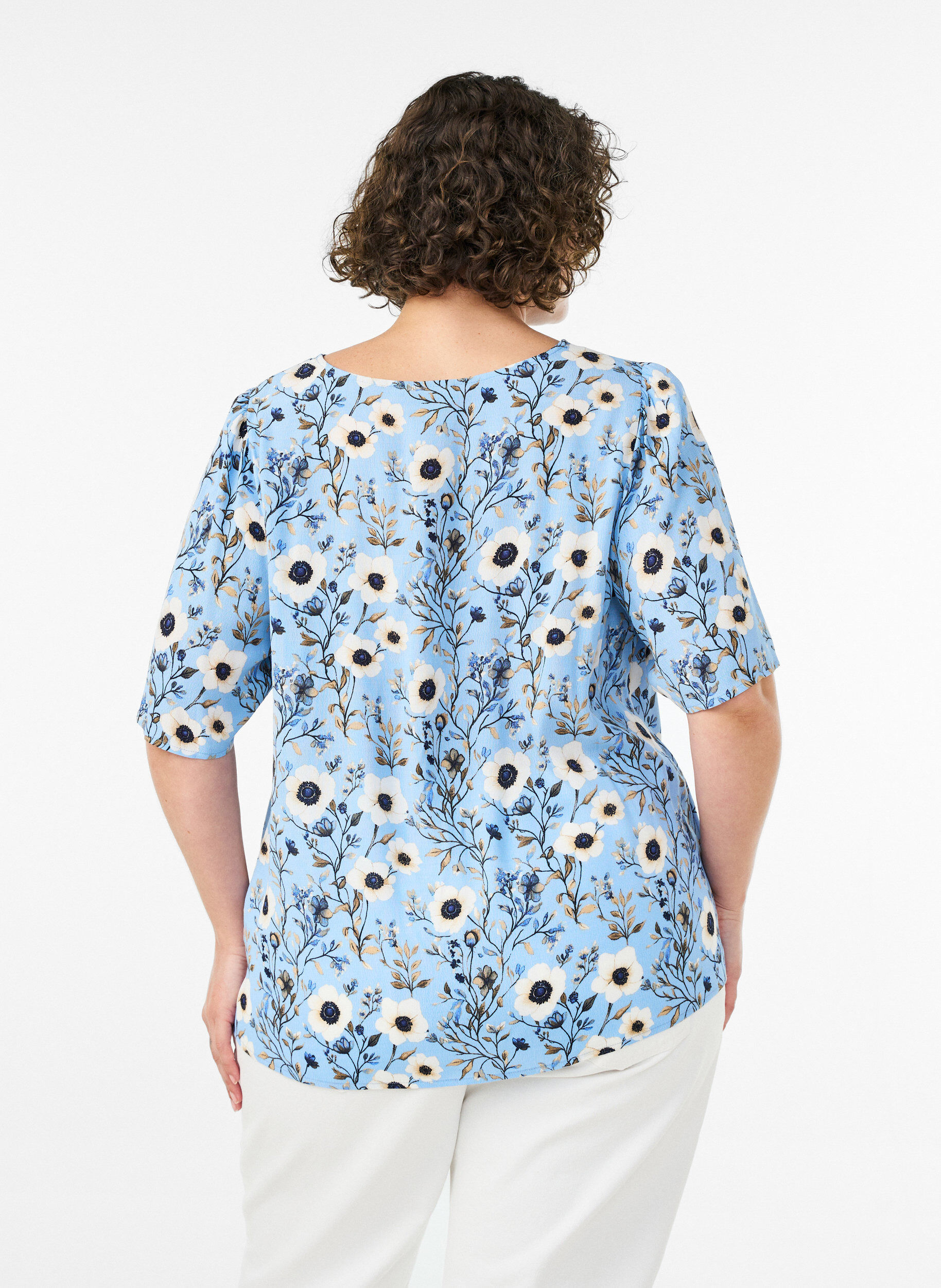 ZizziBlommig blus med korta &auml;rmar, Bl&aring;, Model image number 2