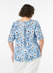 Blommig blus med korta &auml;rmar, Bl&aring;, Model image number 2