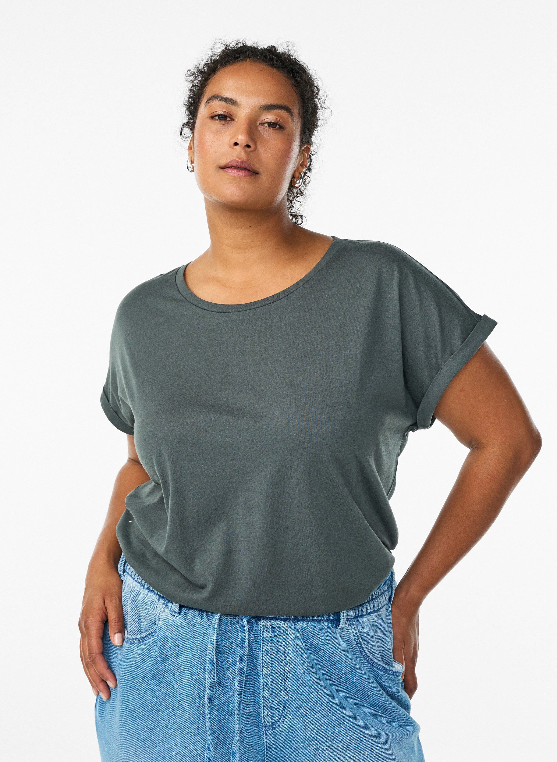 Kort&auml;rmad t-shirt i bomullsmix, Gr&ouml;n, Model