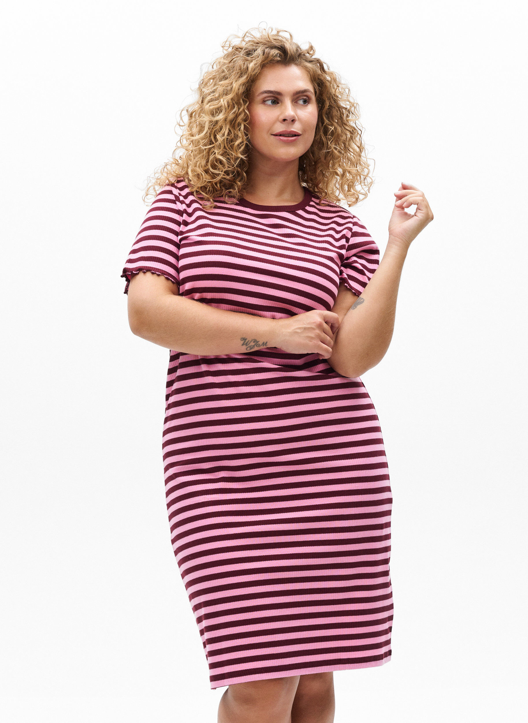 Zizzi Kn&auml;l&aring;ng t-shirtkl&auml;nning i ribbad jersey, M&ouml;rk Bordeaux, Model image number 0