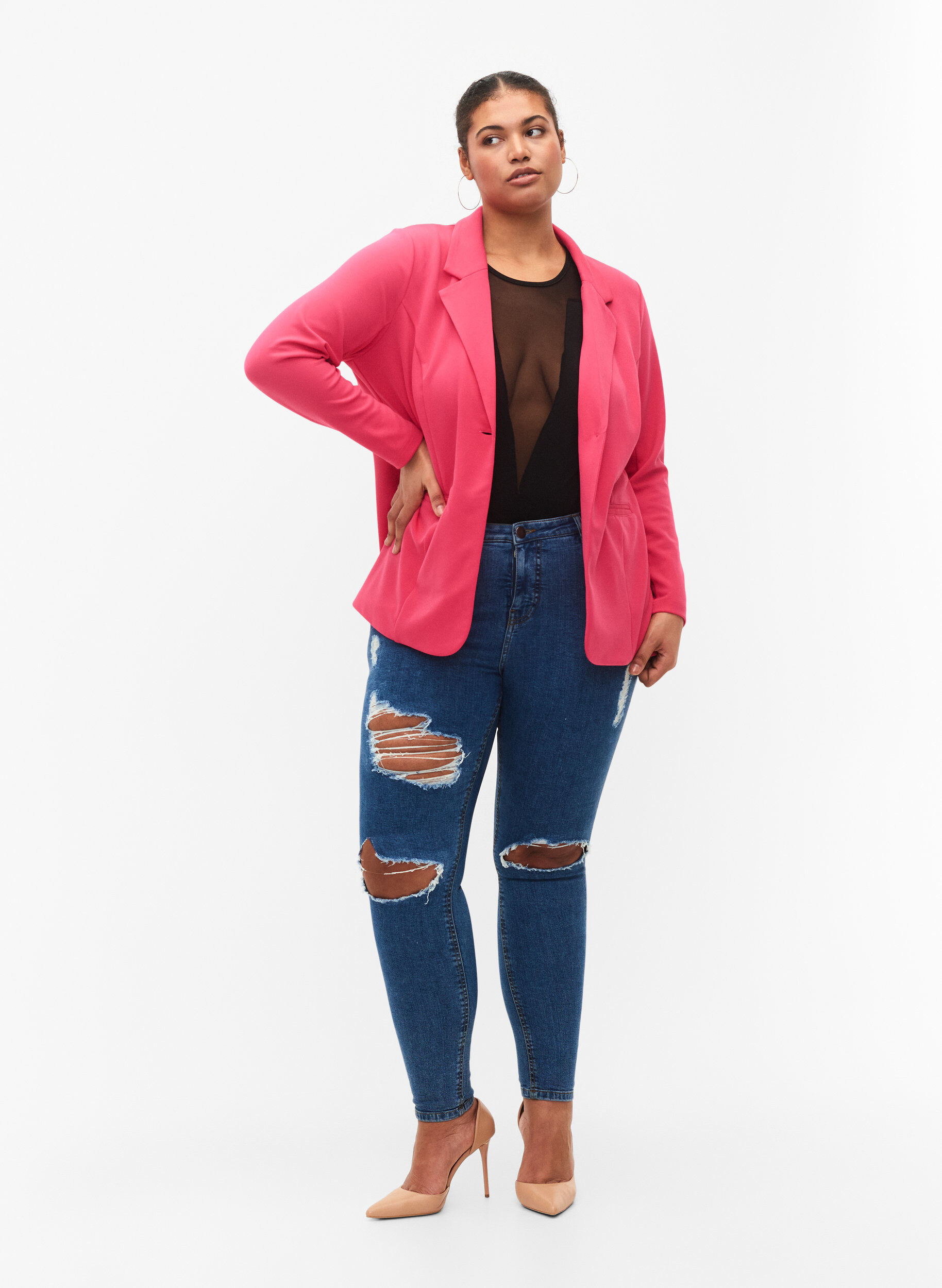 Zizzi Kroppsn&auml;ra jeans med slitdetaljer, Blue denim, Model image number 0