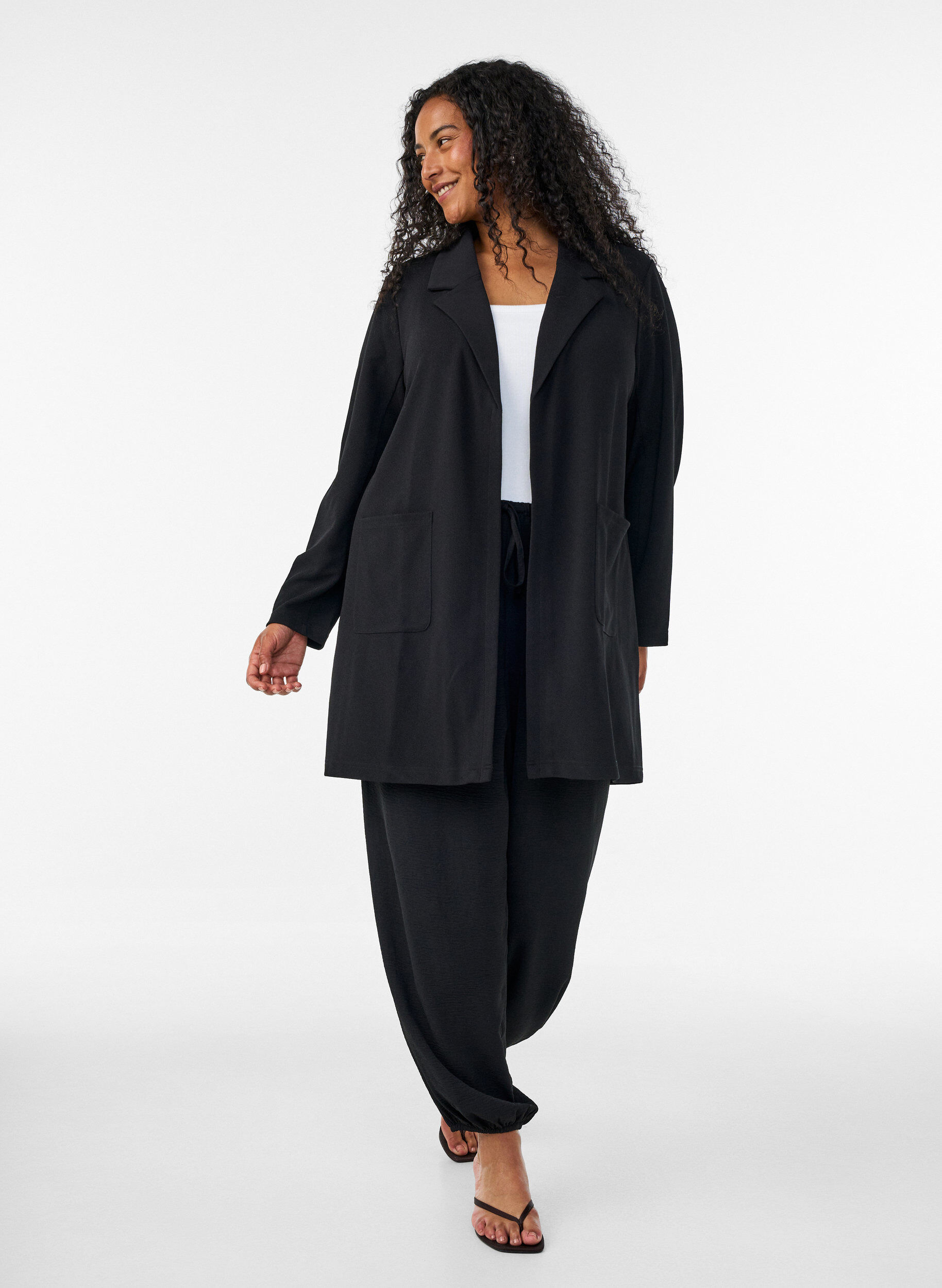 ZizziL&aring;ng kavaj med fickor, Svart, Model image number 1