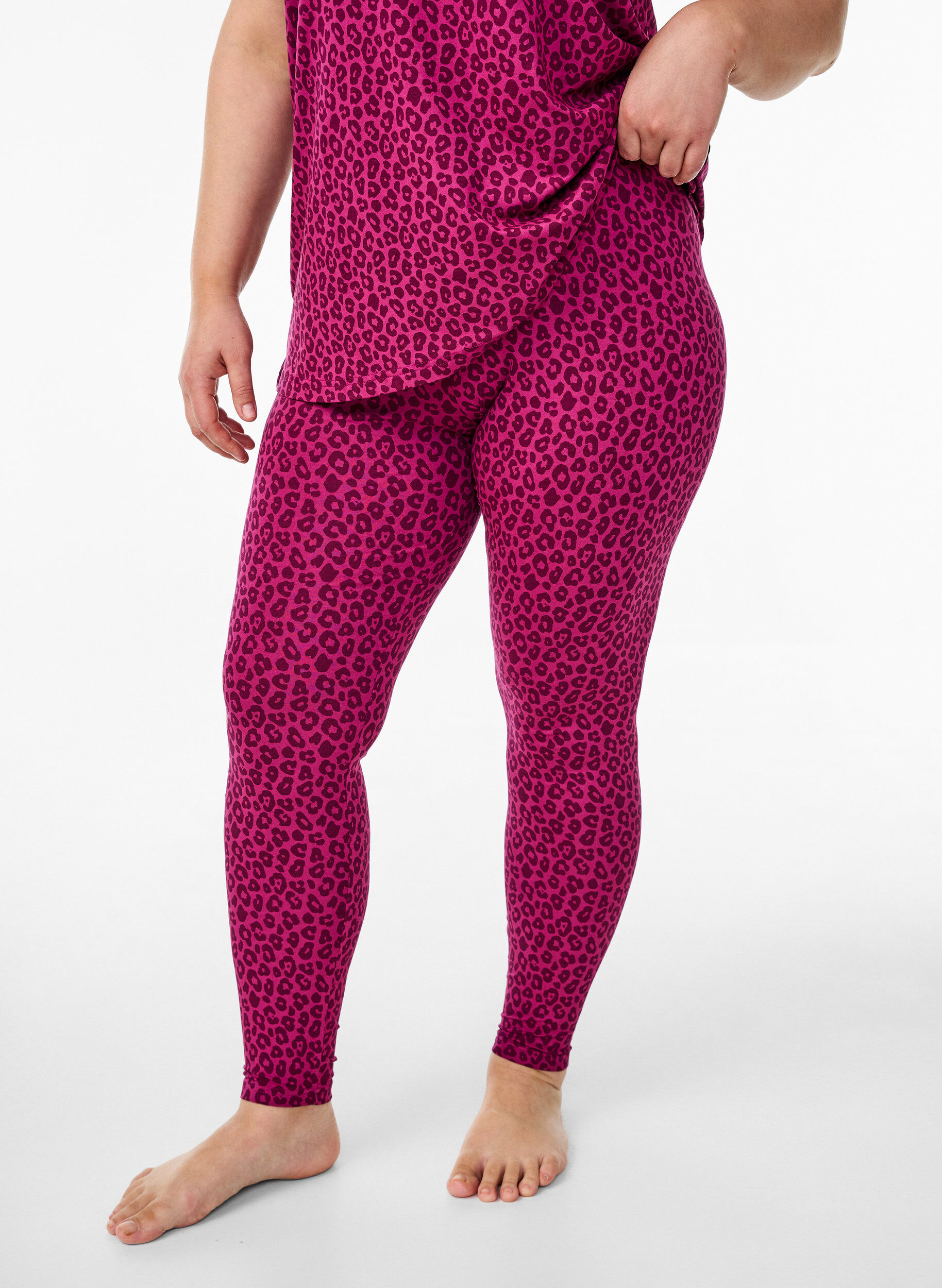 Zizzi Ankelkorta leggings i viskos, Rosa, Model image number 2