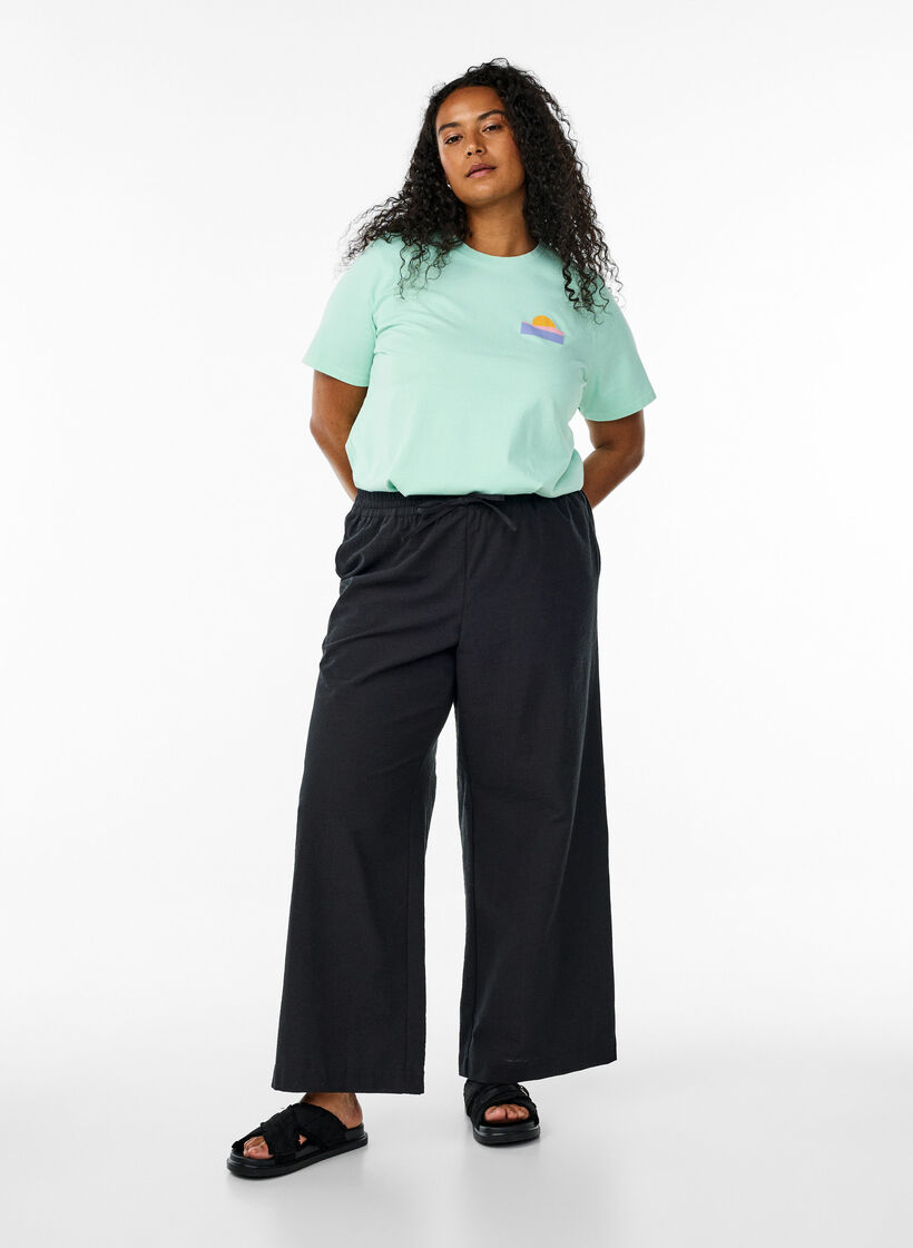 T-shirt i ekologisk bomull med tryck p&aring; ryggen, Gr&ouml;n, Model image number 1