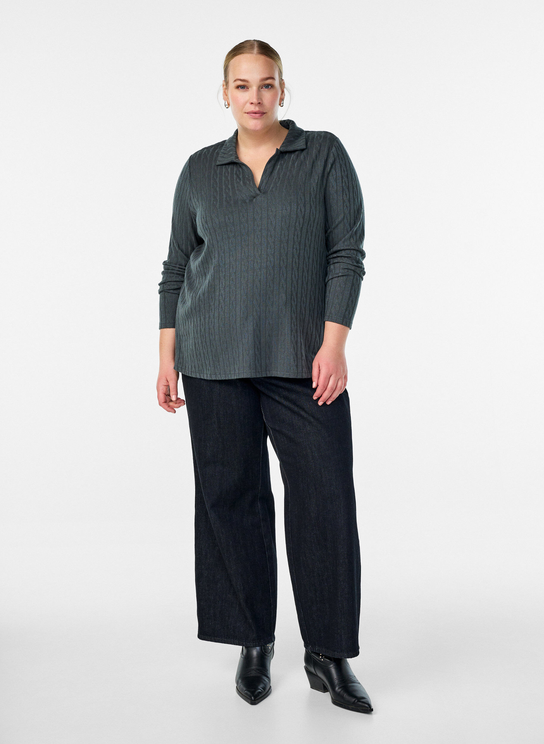 Zizzi Stickad blus med krage och kabelm&ouml;nster, Gr&ouml;n, Model image number 1