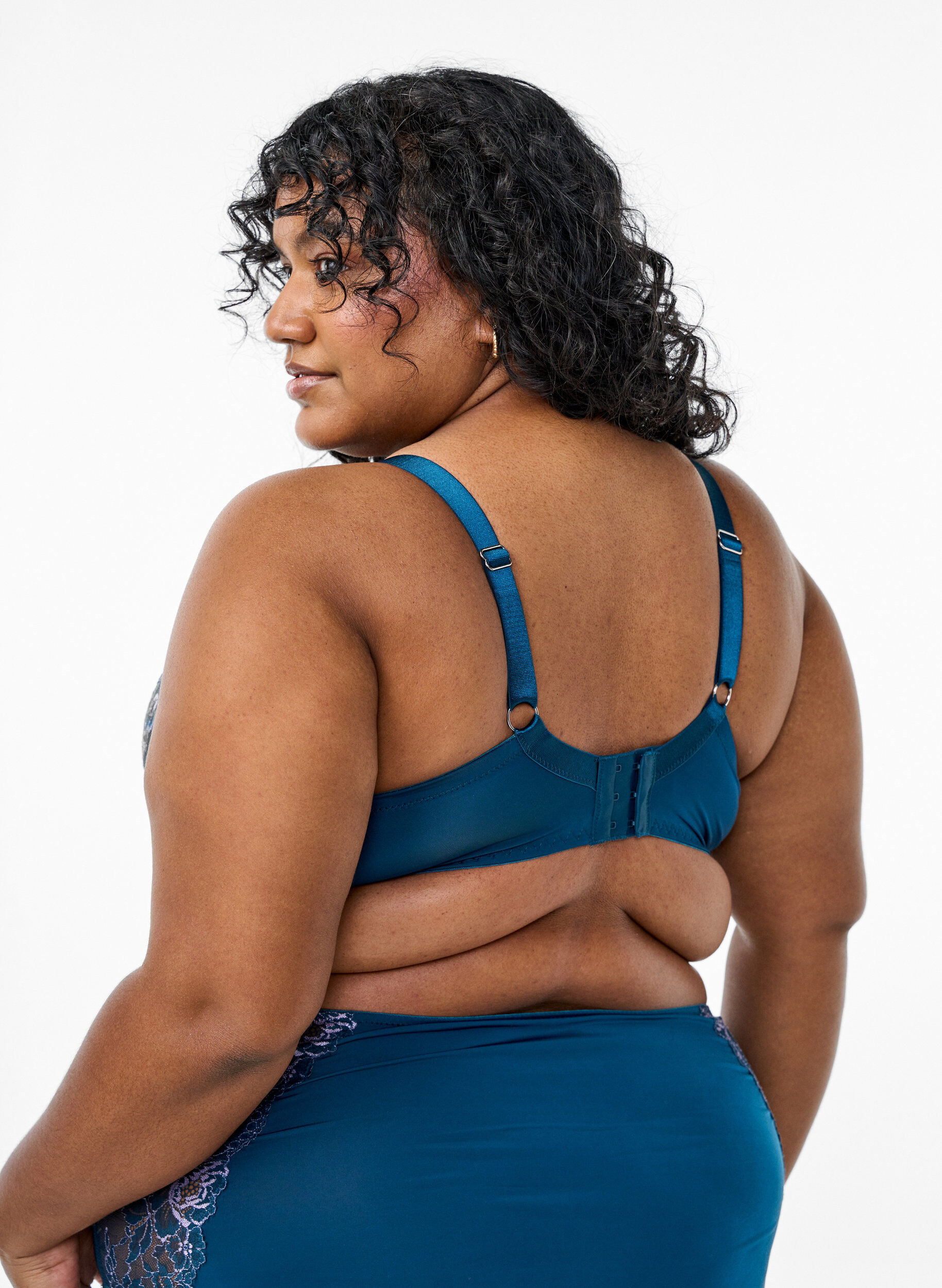 Zizzi Bygel-BH med spets och vadderade kupor, Bl&aring;, Model image number 2