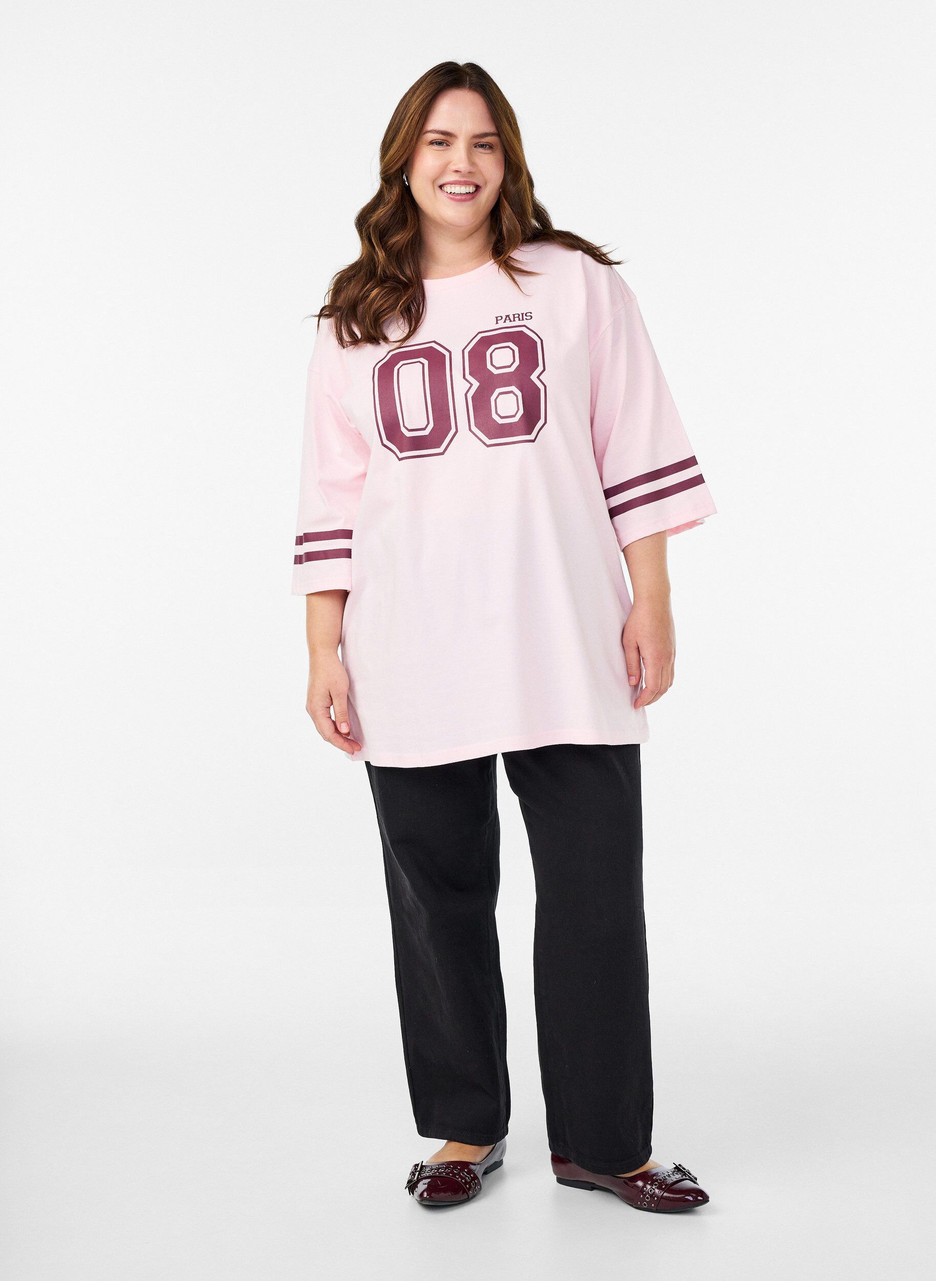 Zizzi Oversized college-t-shirt med 3/4-&auml;rm, Rosa, Model image number 1