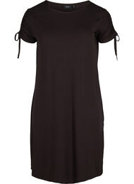 Kortärmad viskosklänning med snördetaljer, Black