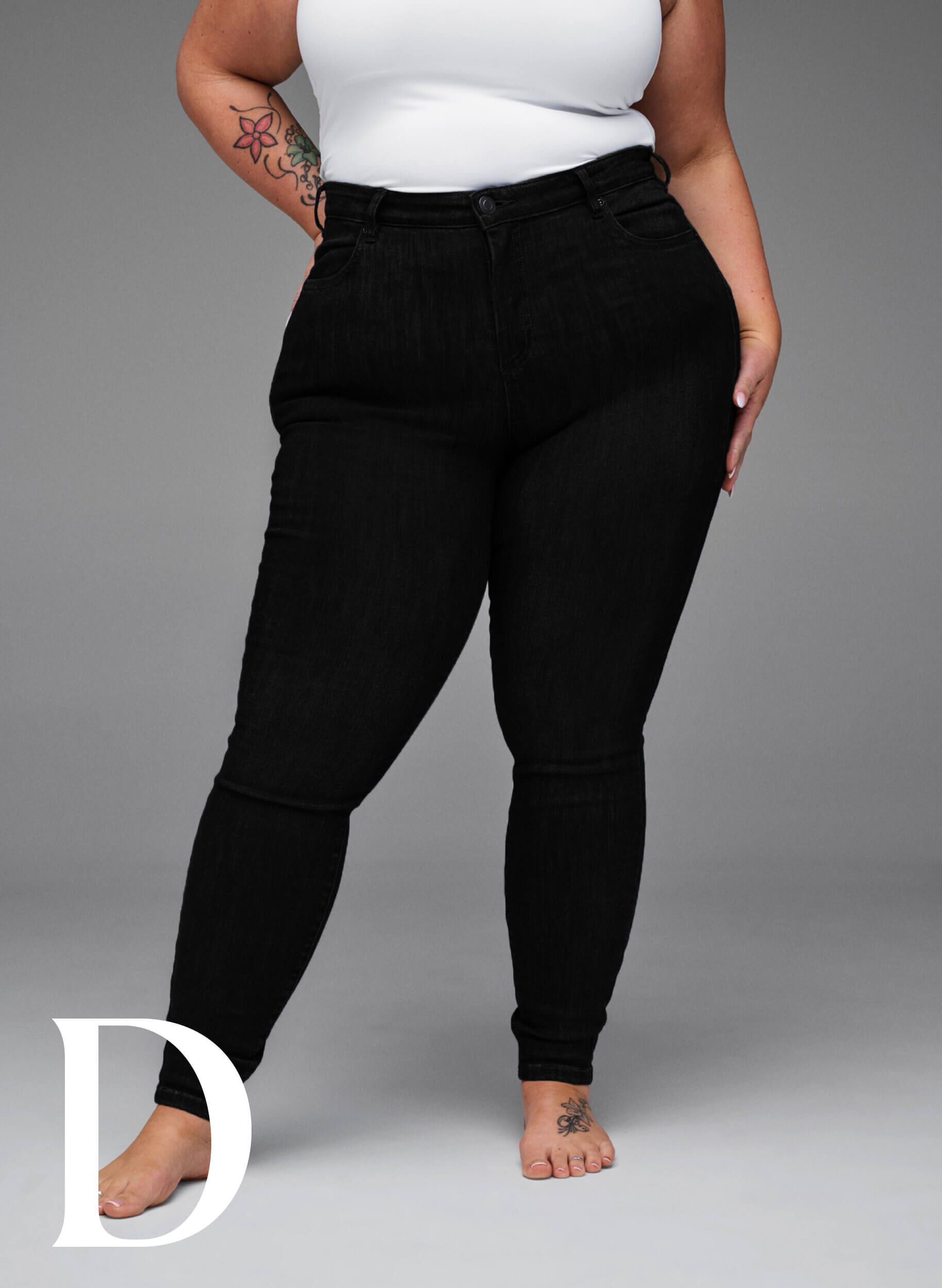 Zizzi Mycket &aring;tsittande jeans med h&ouml;g midja, Black, Model image number 8