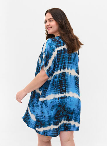 Strandklänning i viskos med batikmönster, Tie Dye Print, Model image number 1