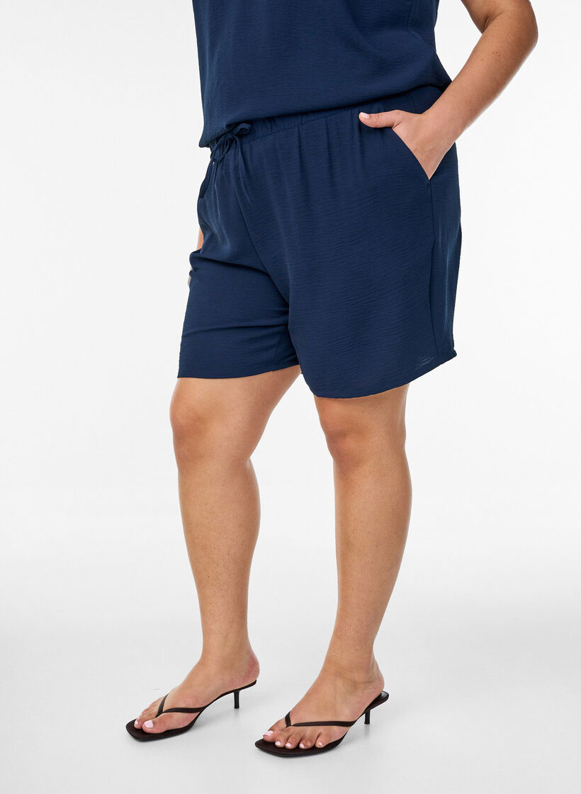 Shorts med fickor och res&aring;r i midjan, Bl&aring;, Model image number 3
