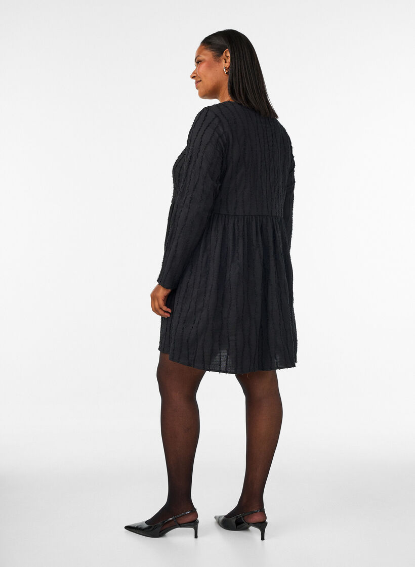 Kort kl&auml;nning i jersey med v&aring;gigt strukturm&ouml;nster, Svart, Model image number 2