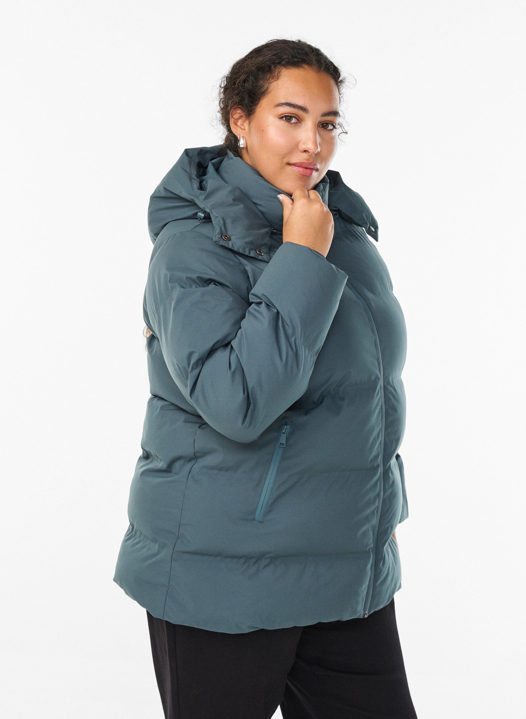 Kort pufferjacka med avtagbar huva, Gr&ouml;n, Model