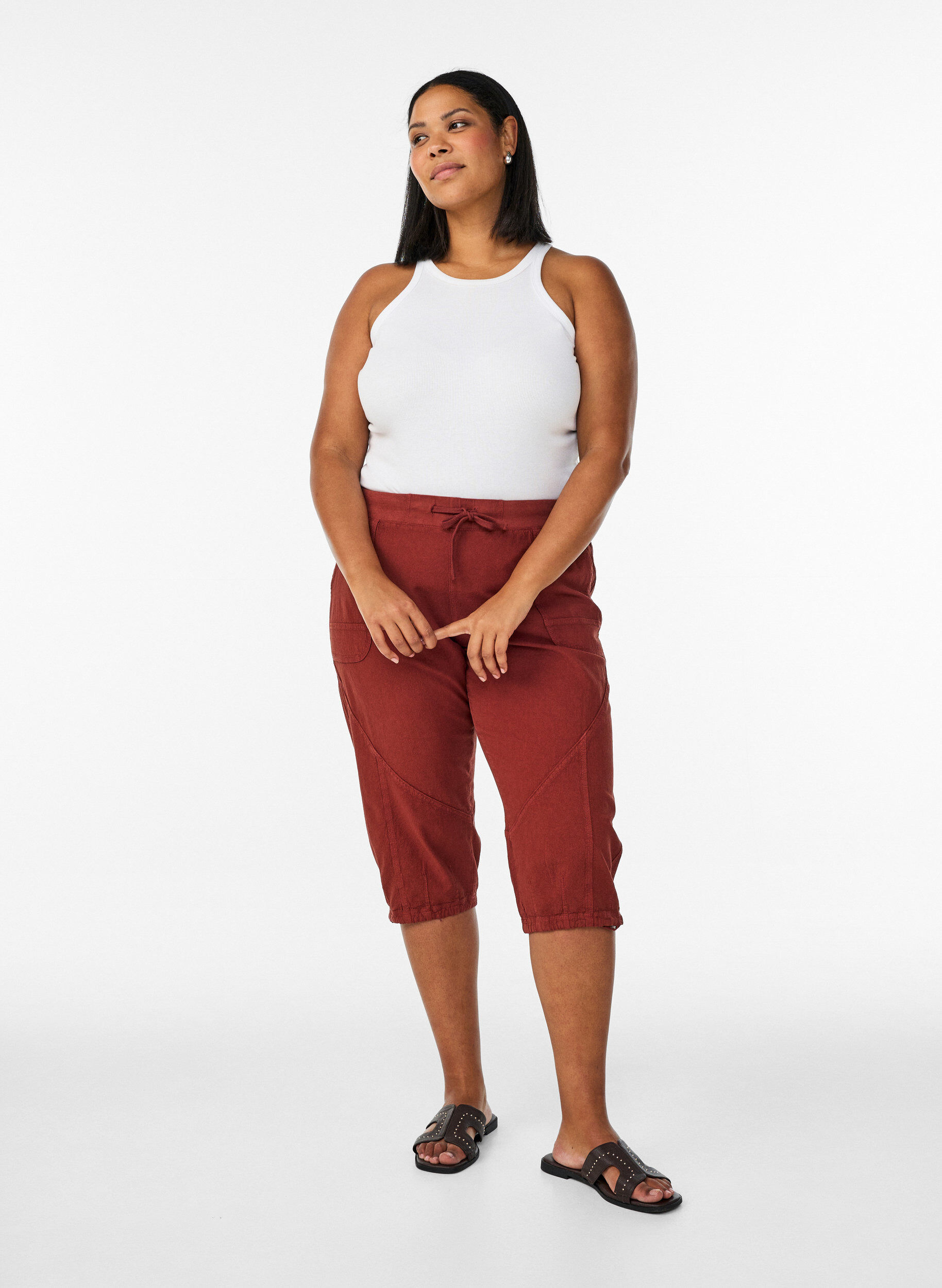 Capribyxor i bomull, R&ouml;d, Model