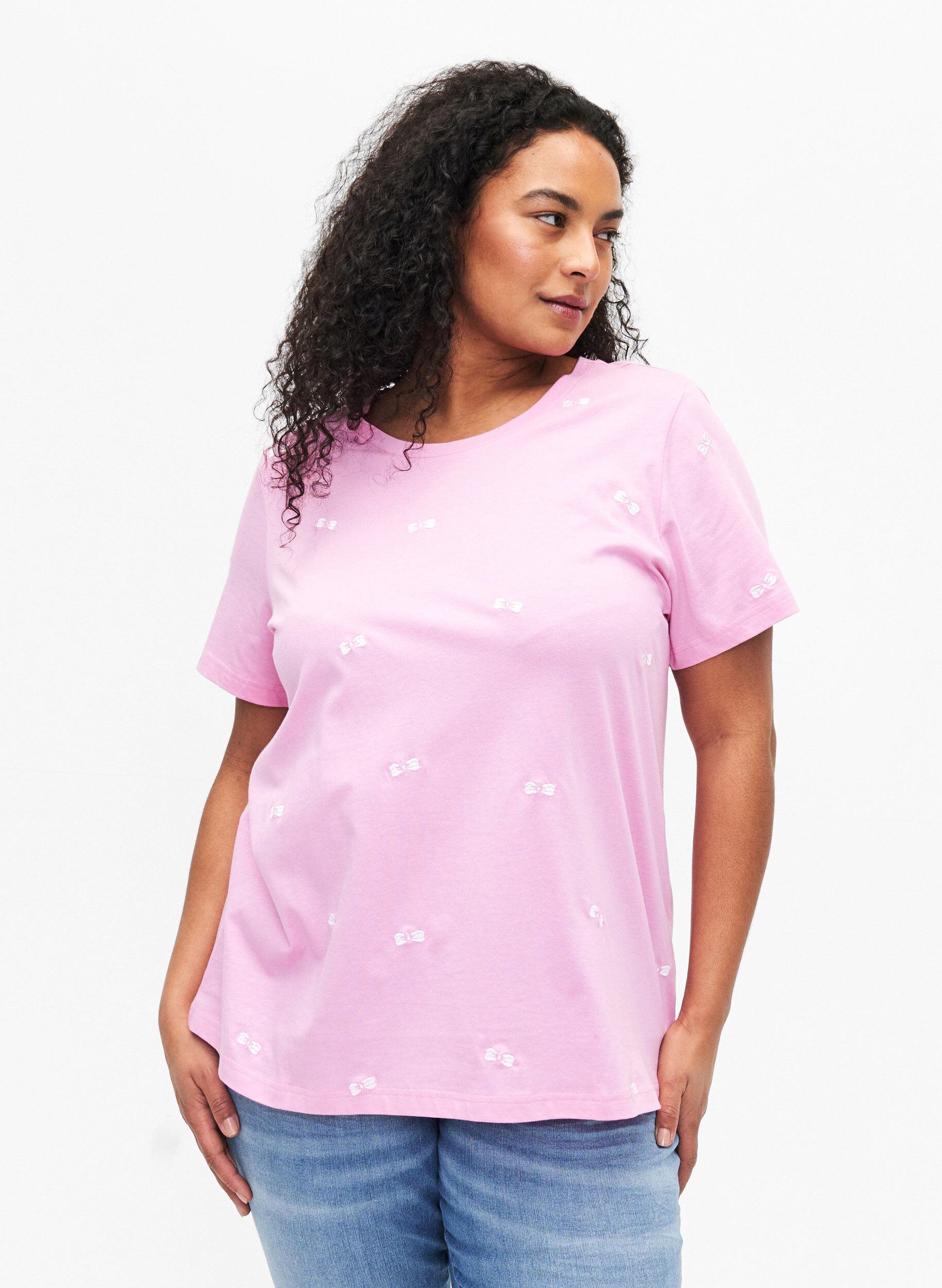 Zizzi T-shirt i ekologisk bomull med rosetter., Roseb. W. Bow Emb., Model image number 0
