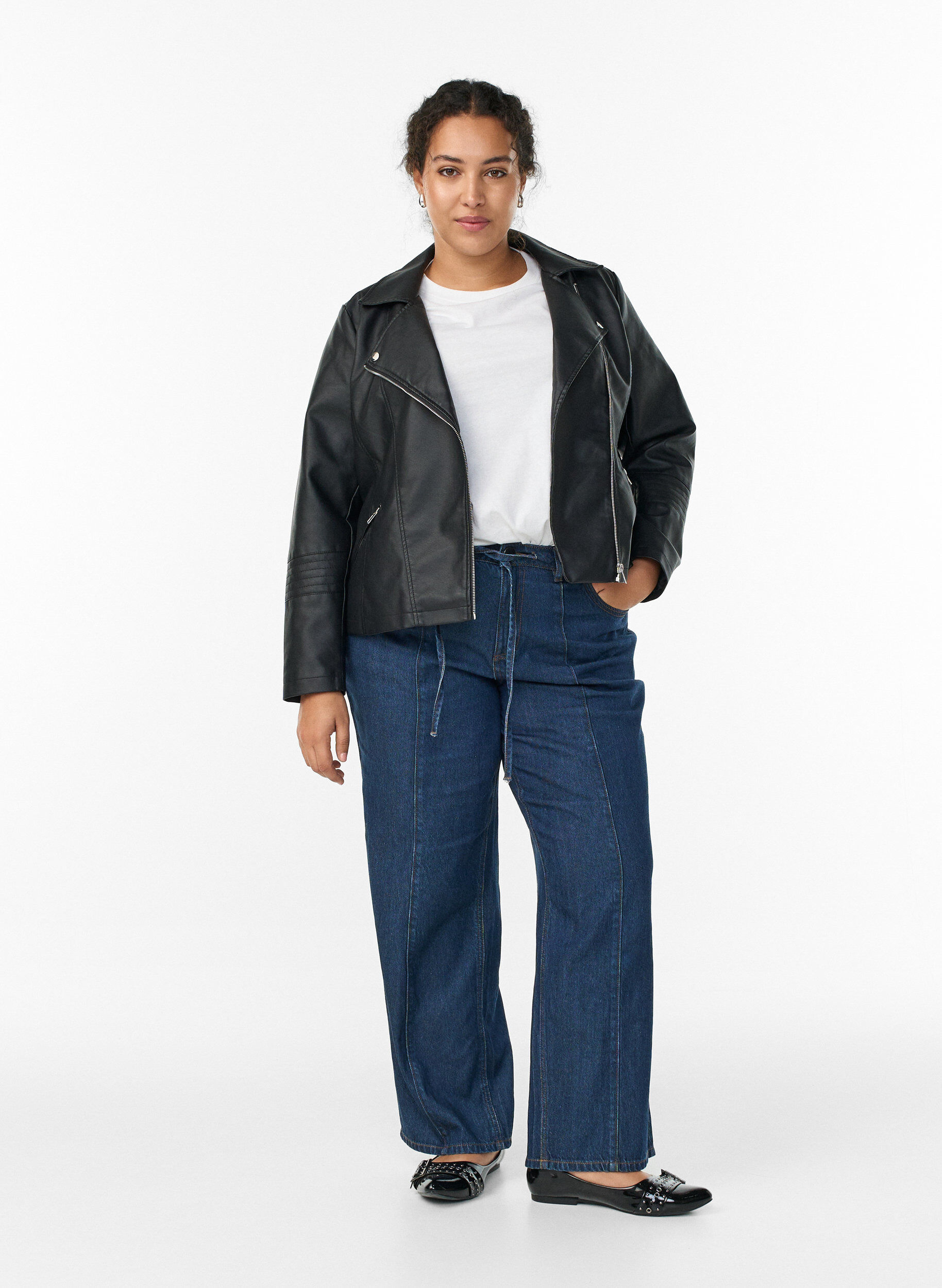 Zizzi Bikerjacka i l&auml;derimitation, Svart, Model image number 1