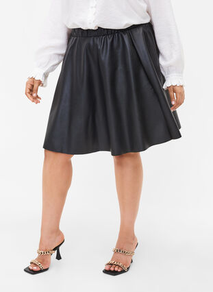Lös kjol i läderimitation, Black, Model image number 2