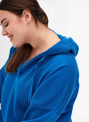 Sweatshirt med huva och slits, Daphne Blue, Model image number 2