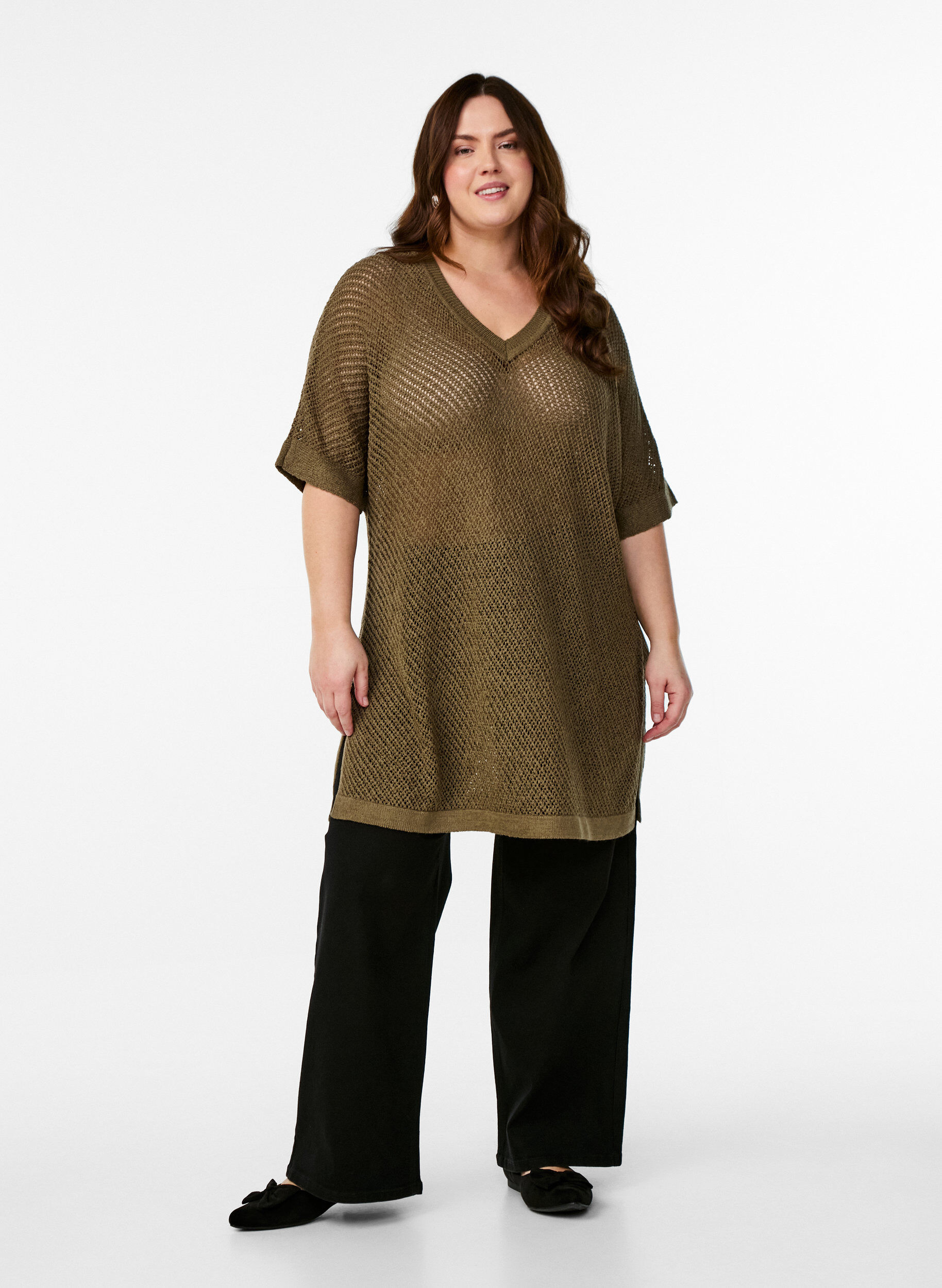 Zizzi FLASH - Kort&auml;rmad stickad blus med v-ringning, Gr&ouml;n, Model image number 1