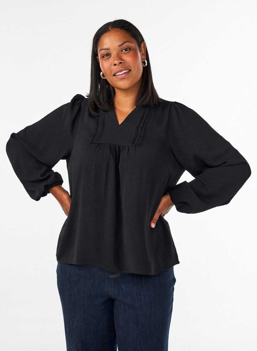 Blus med v-ringning och virkat band, Svart, Model image number 0