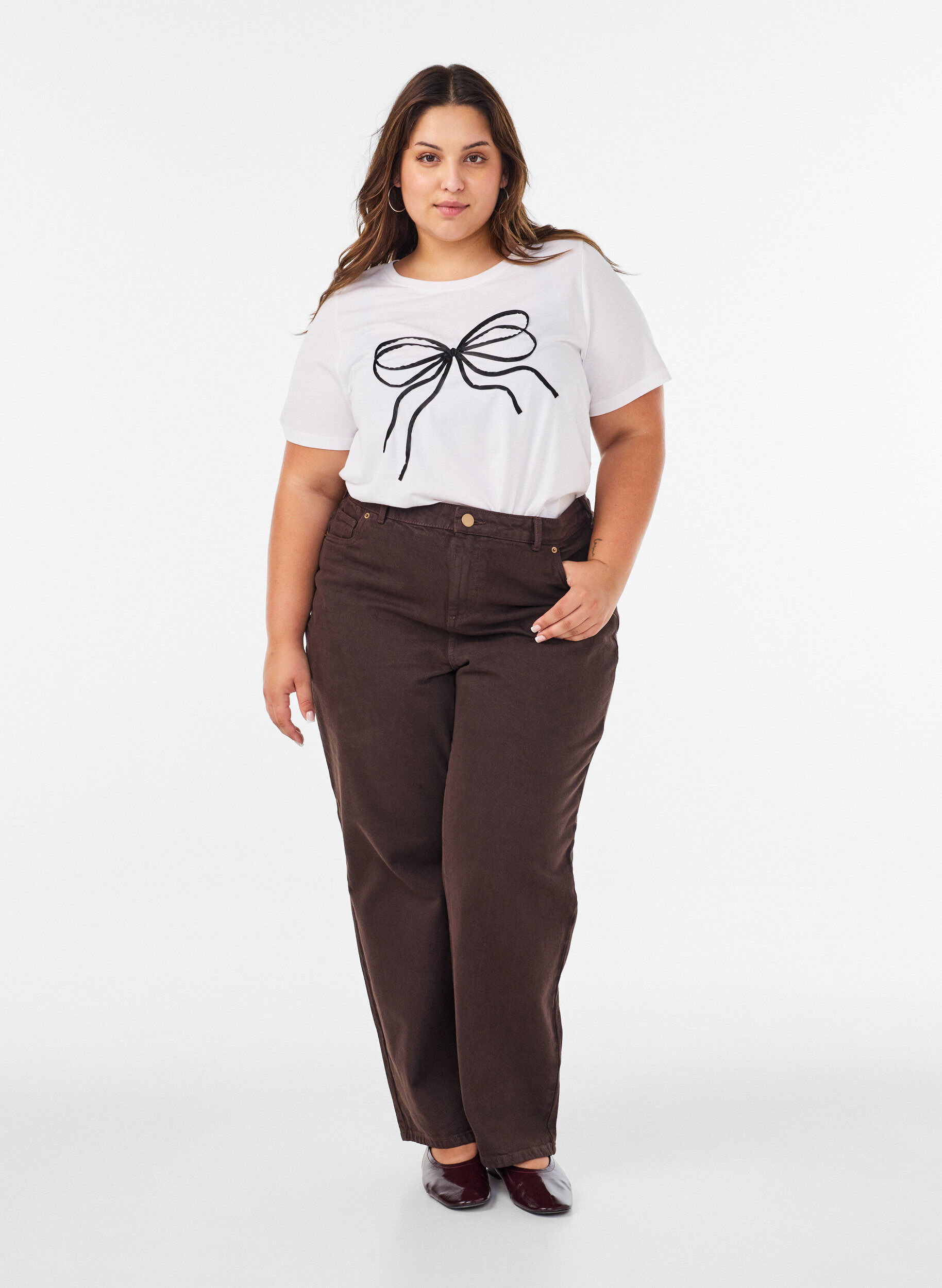 ZizziT-shirt i ekologisk bomull med dekorativt motiv, Vit, Model image number 1