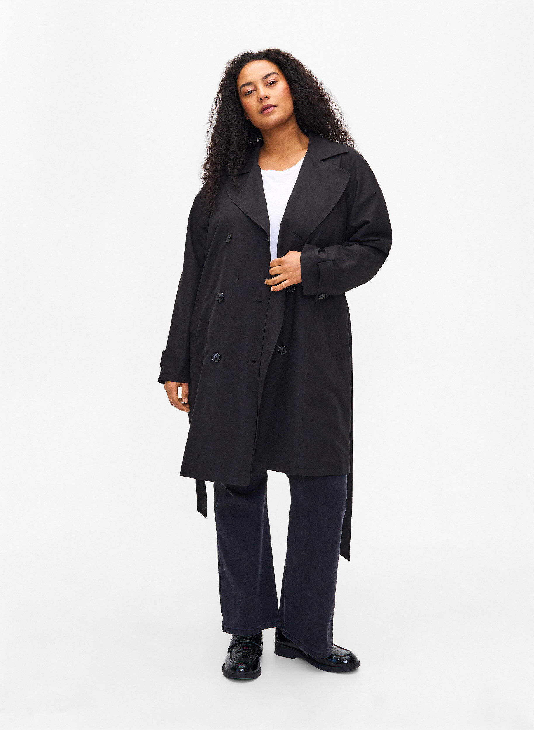 Zizzi Trenchcoat med b&auml;lte och slits, Black, Model image number 3