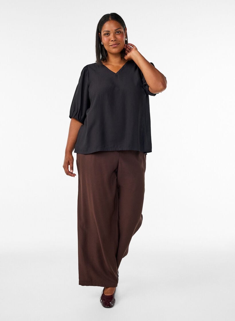 Blus i viskos med v-ringning, Svart, Model image number 1