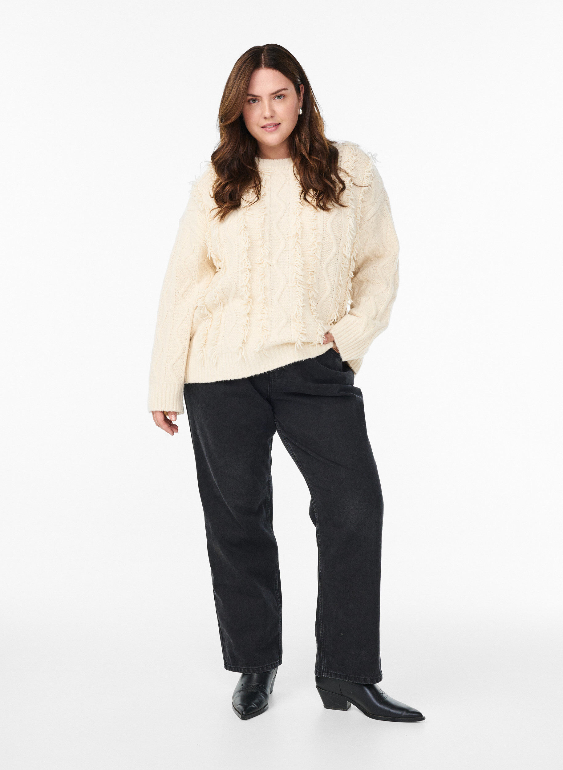 Zizzi Stickad tr&ouml;ja med rund hals och strukturm&ouml;nster, Beige, Model image number 1