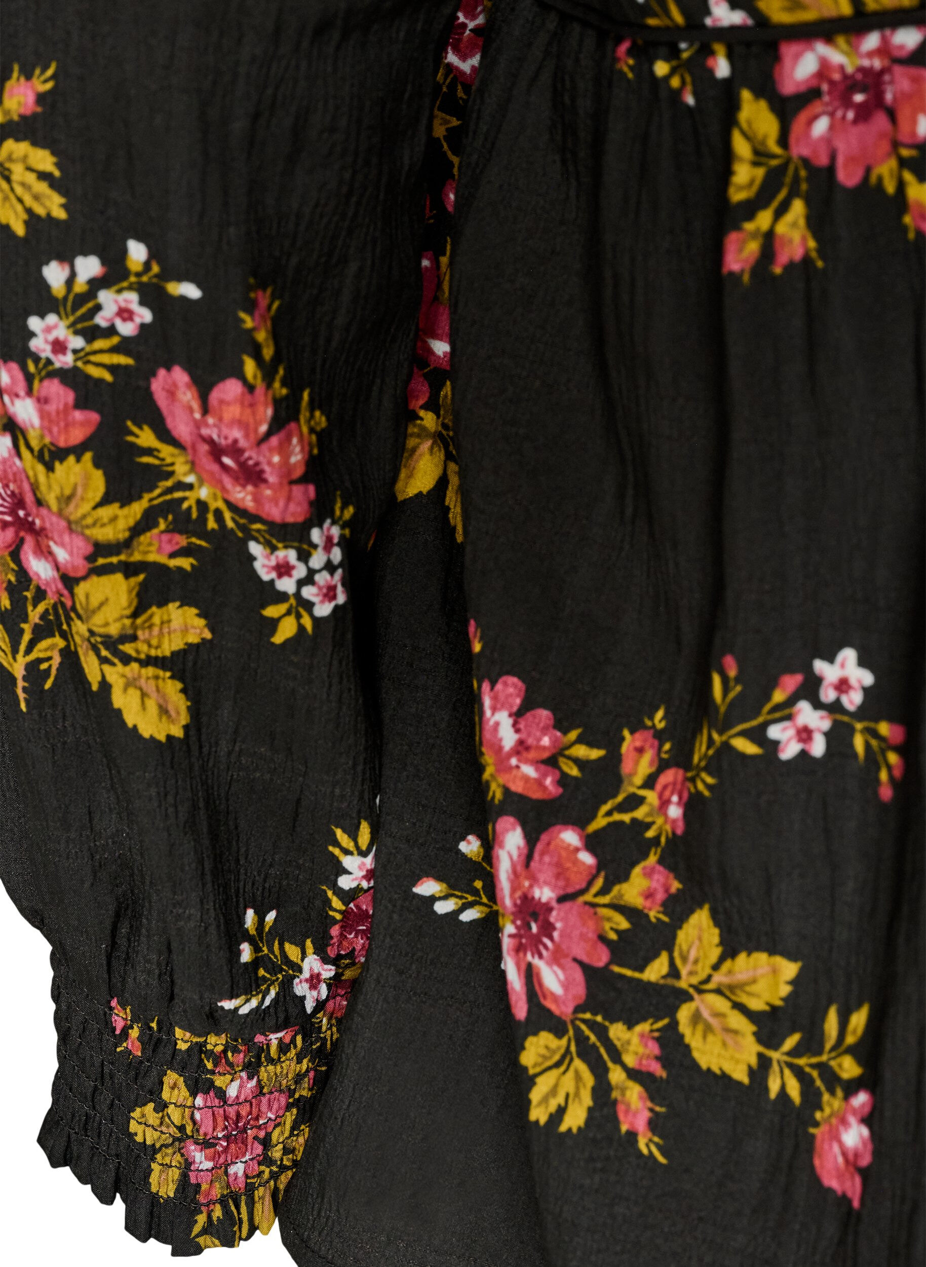 ZizziL&aring;ng&auml;rmad blus med blomm&ouml;nster, Svart, Packshot image number 3