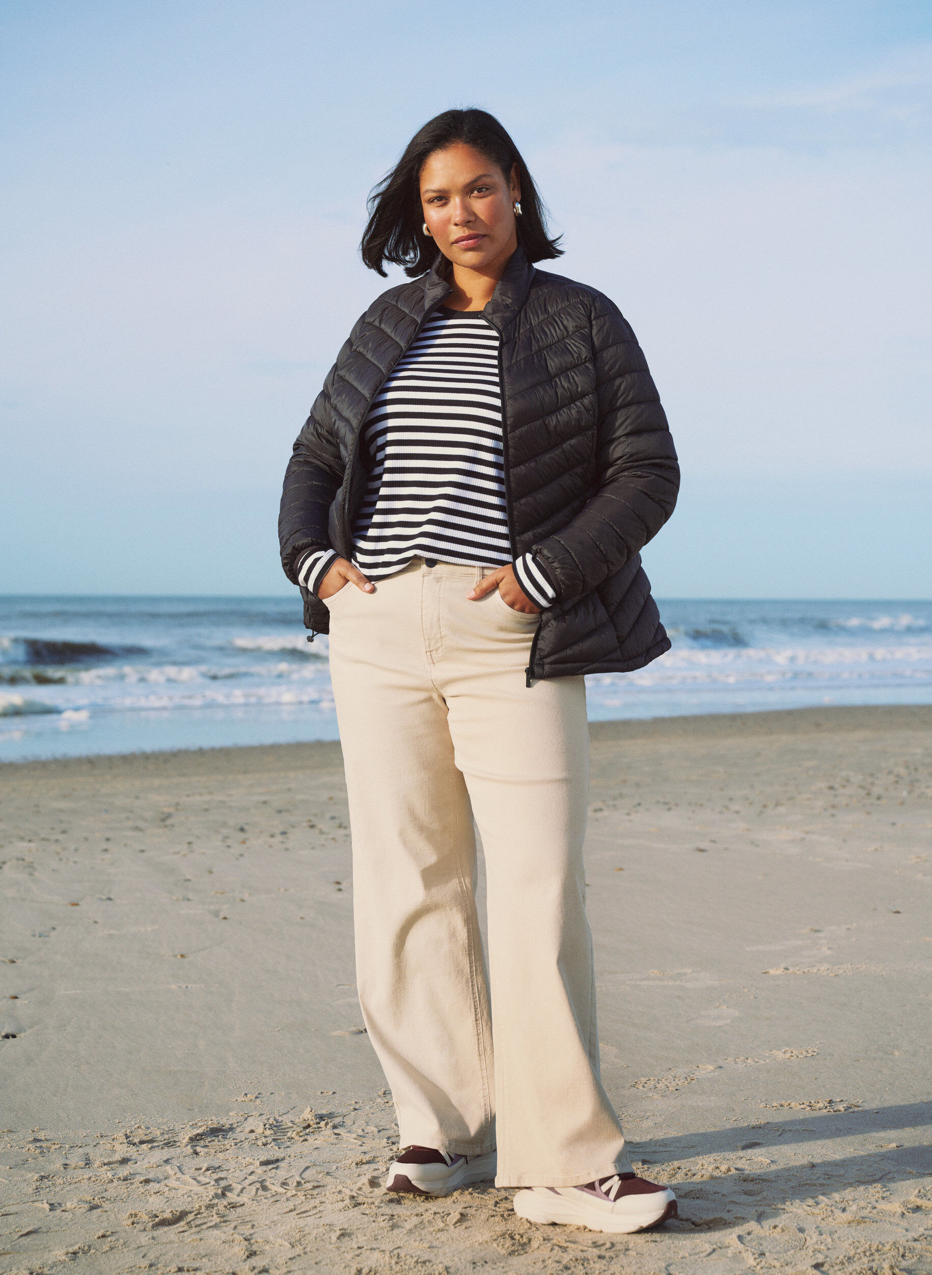 Zizzi L&auml;ttviktsjacka med fickor, Svart, Image image number 0