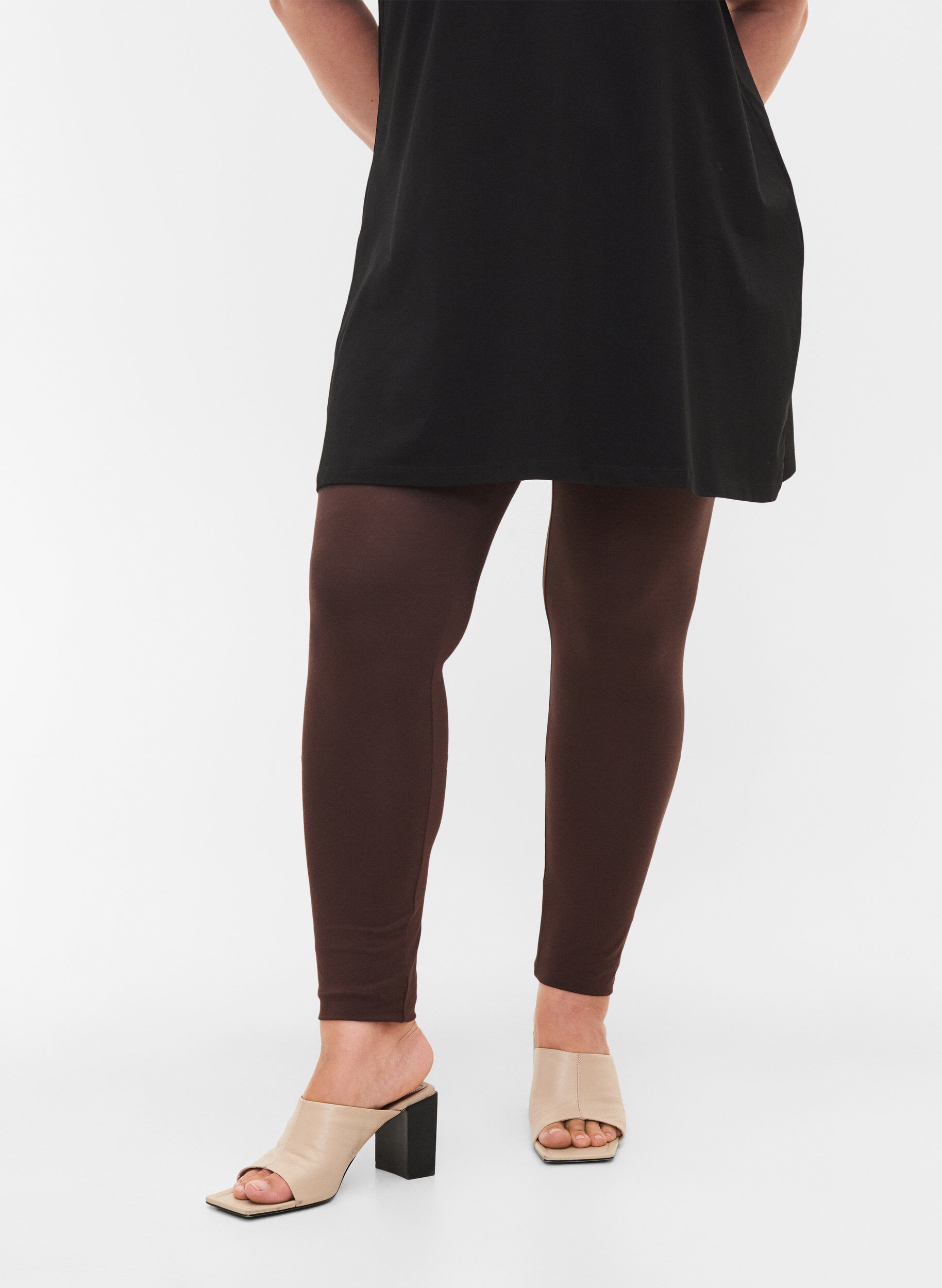 ZizziBasleggings i viskos, Brun, Model image number 3