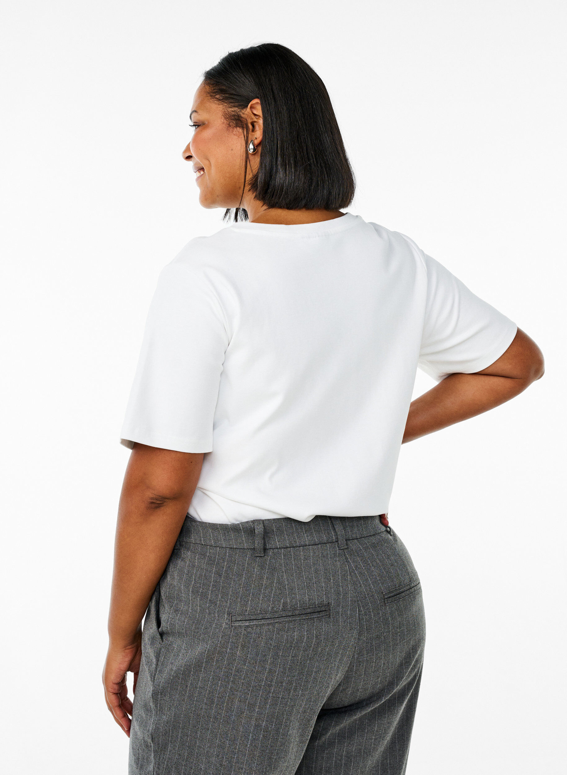 Zizzi Baslinne med v-ringning i ekologisk bomull, Vit, Model image number 2