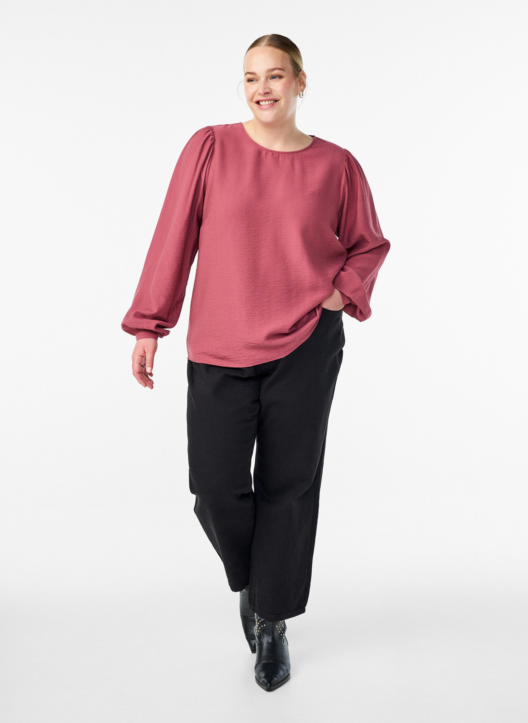 Zizzi L&aring;ng&auml;rmad blus i viskos, Rosa, Model image number 1