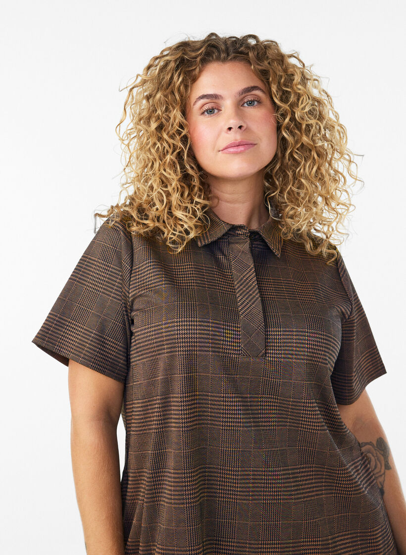 Kort rutig kl&auml;nning med skjortkrage, Brun, Model image number 3